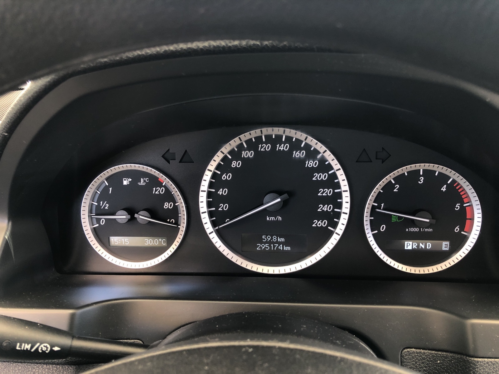 MERCEDES-BENZ C 220 CDI BlueEfficiency Automatic-image-17