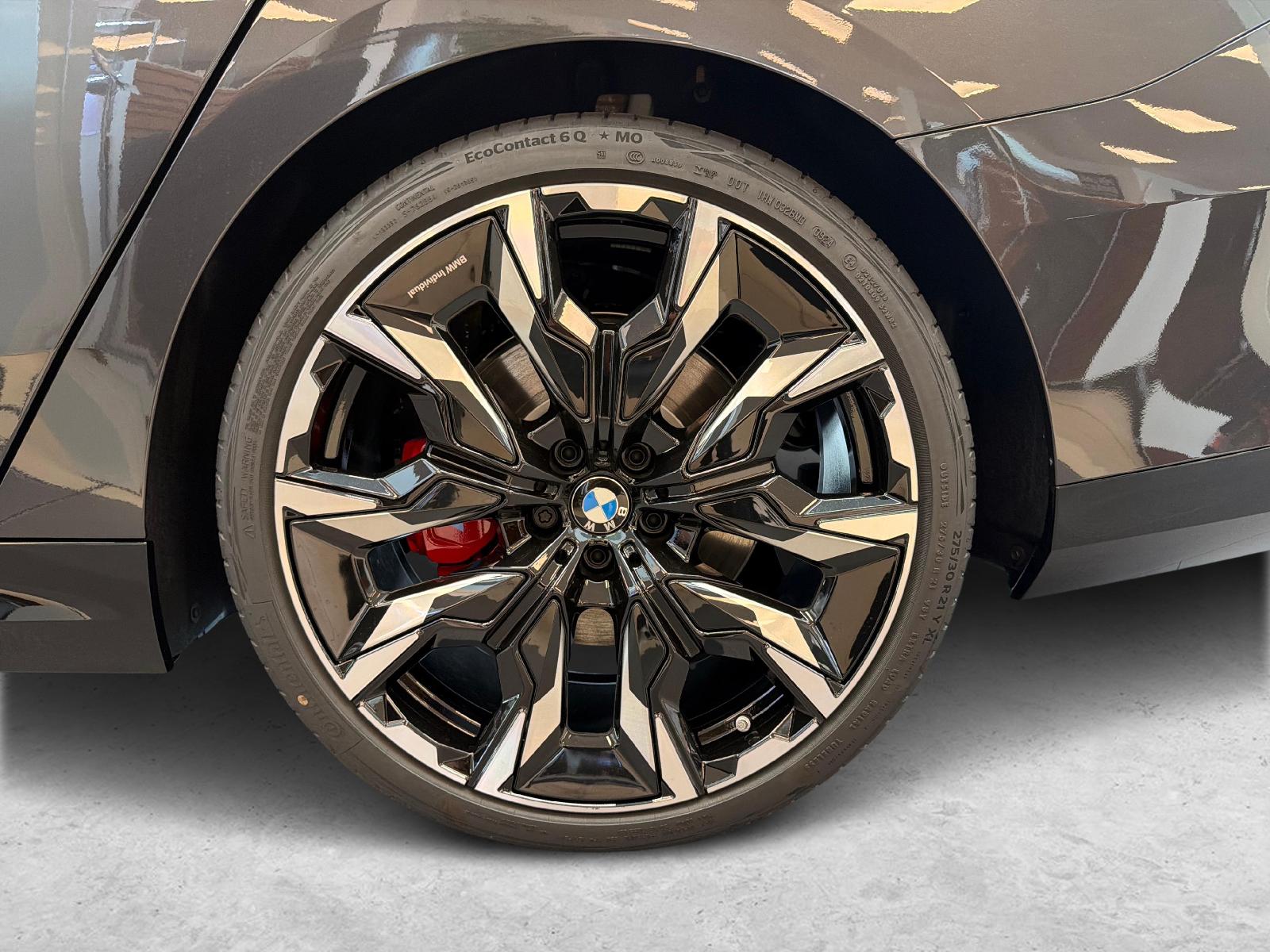 BMW 520d xDrive Touring-image-8