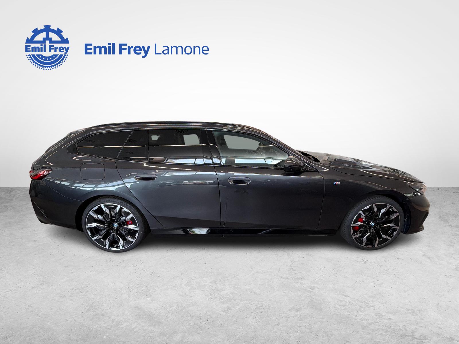 BMW 520d xDrive Touring-image-5