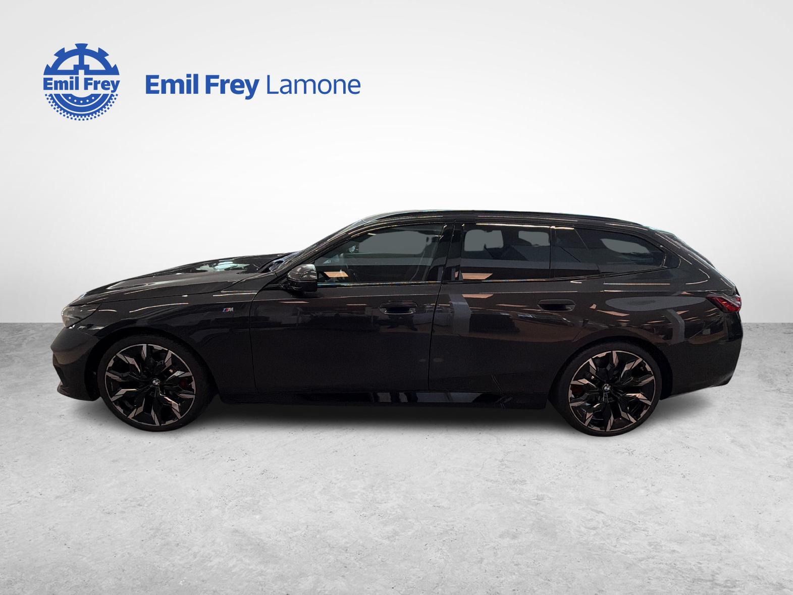 BMW 520d xDrive Touring-image-1
