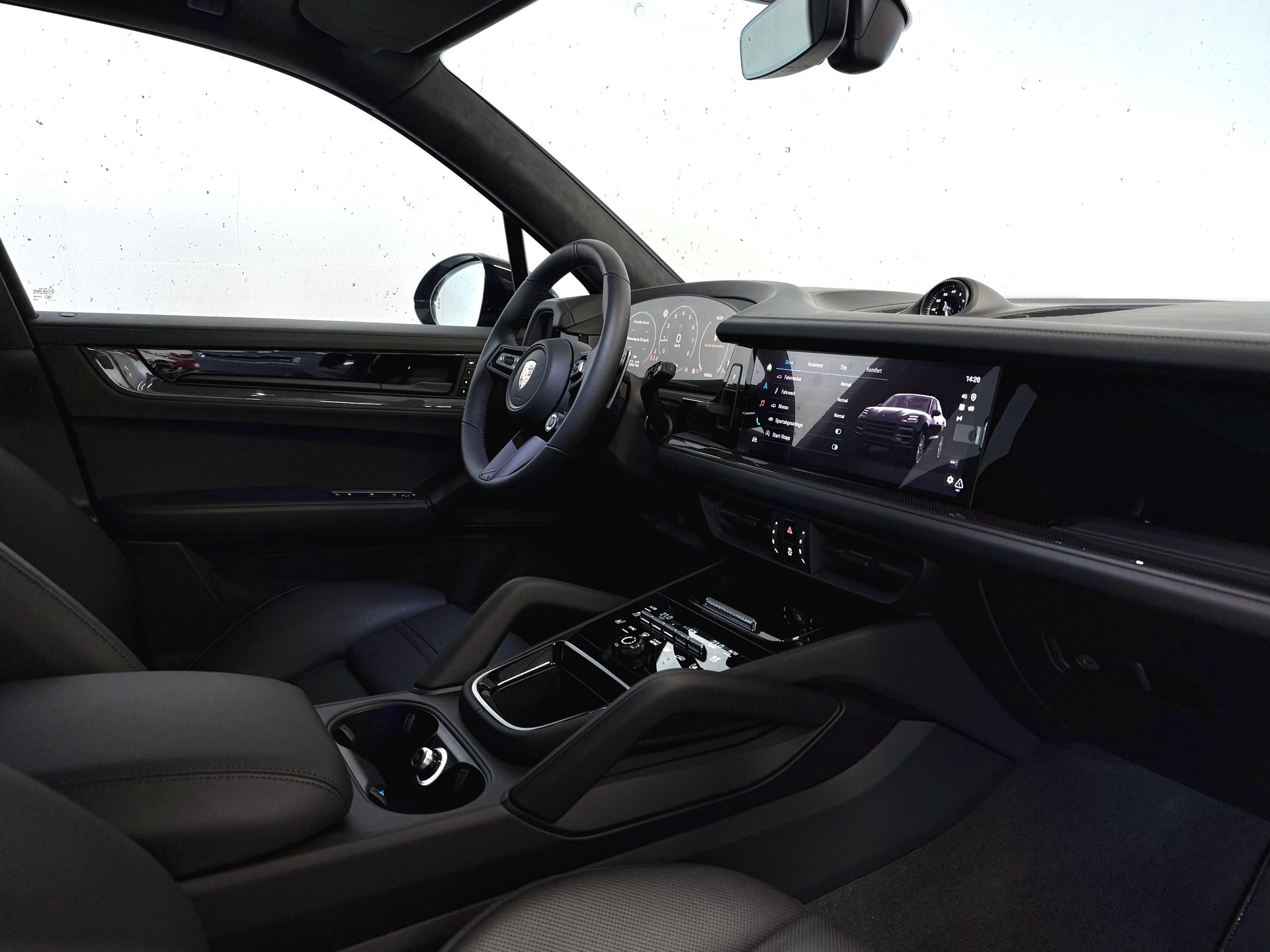 PORSCHE CAYENNE GTS | CARBON INTERIEUR | STANDHEIZUNG | HINTERACHSLENKUNG | PANO-DACH | AHK-image-9