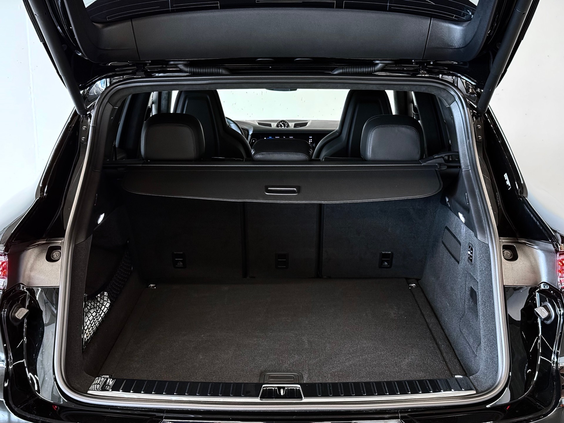 PORSCHE CAYENNE GTS | CARBON INTERIEUR | STANDHEIZUNG | HINTERACHSLENKUNG | PANO-DACH | AHK-image-13
