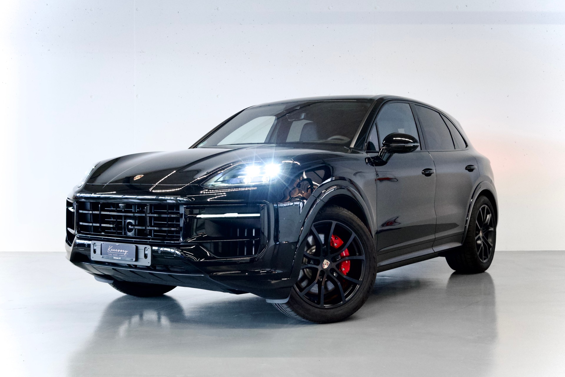 PORSCHE CAYENNE GTS | CARBON INTERIEUR | STANDHEIZUNG | HINTERACHSLENKUNG | PANO-DACH | AHK-image-14