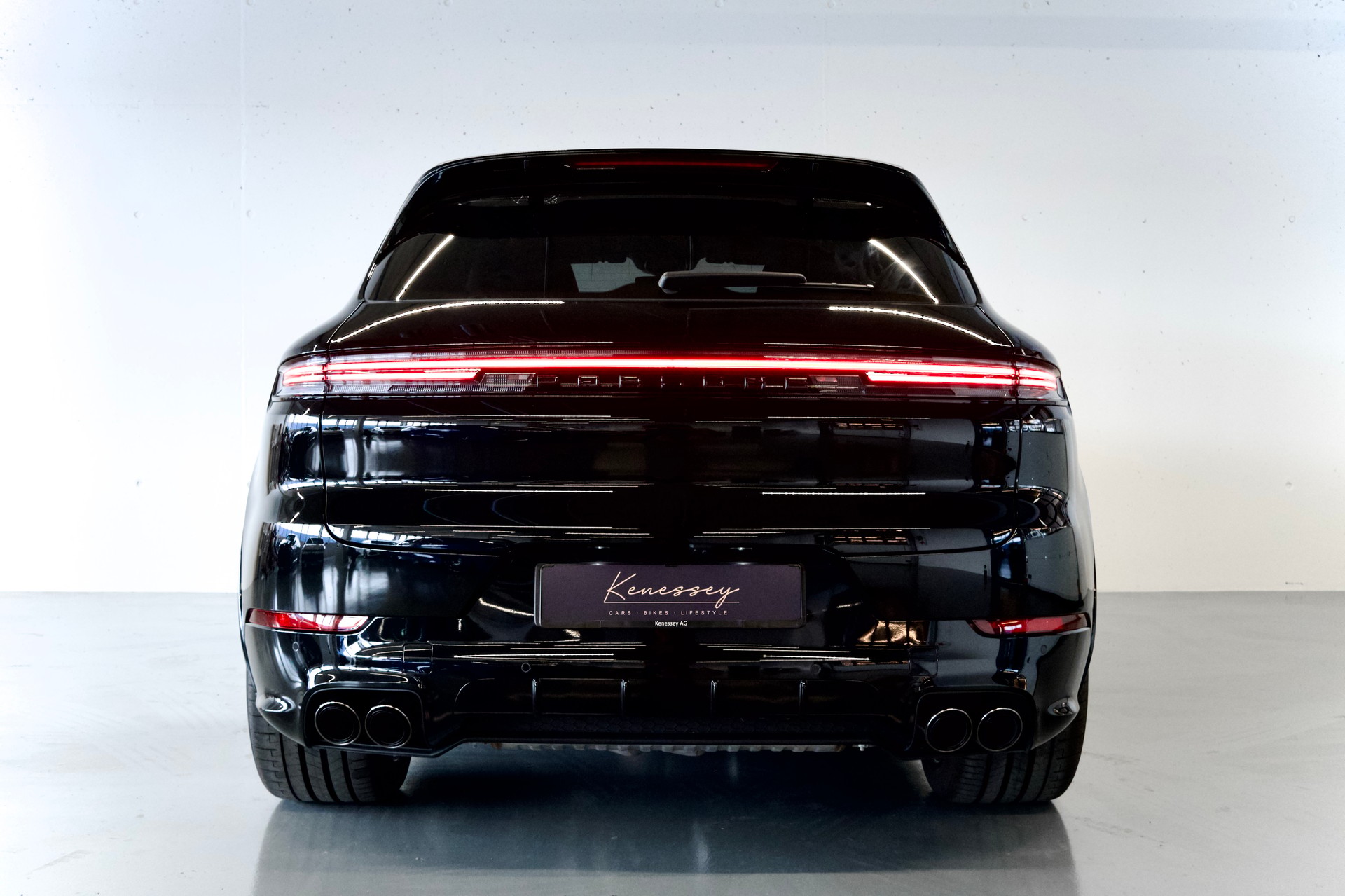 PORSCHE CAYENNE GTS | CARBON INTERIEUR | STANDHEIZUNG | HINTERACHSLENKUNG | PANO-DACH | AHK-image-16