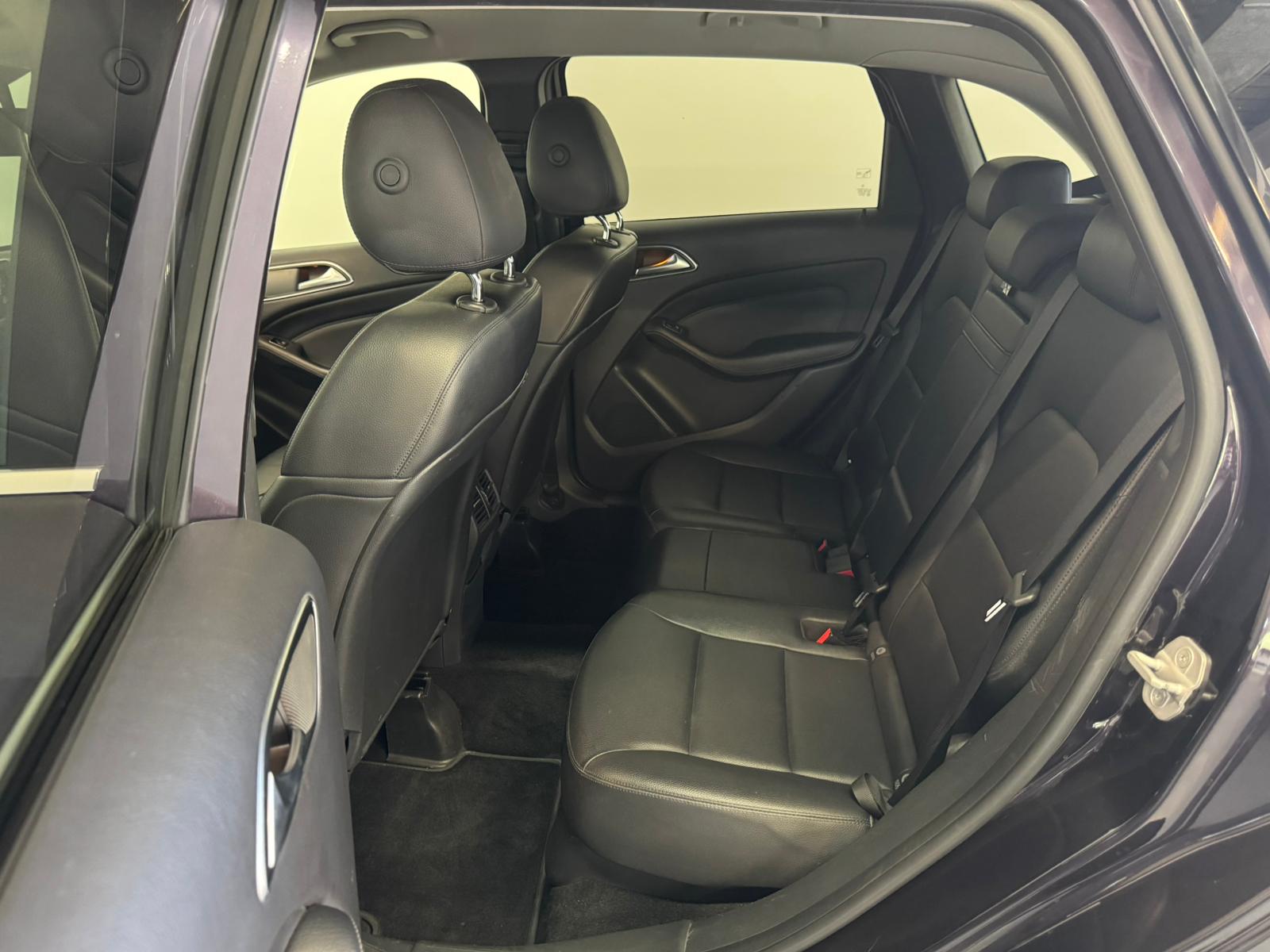 MERCEDES-BENZ B 180 7G-DCT-image-16