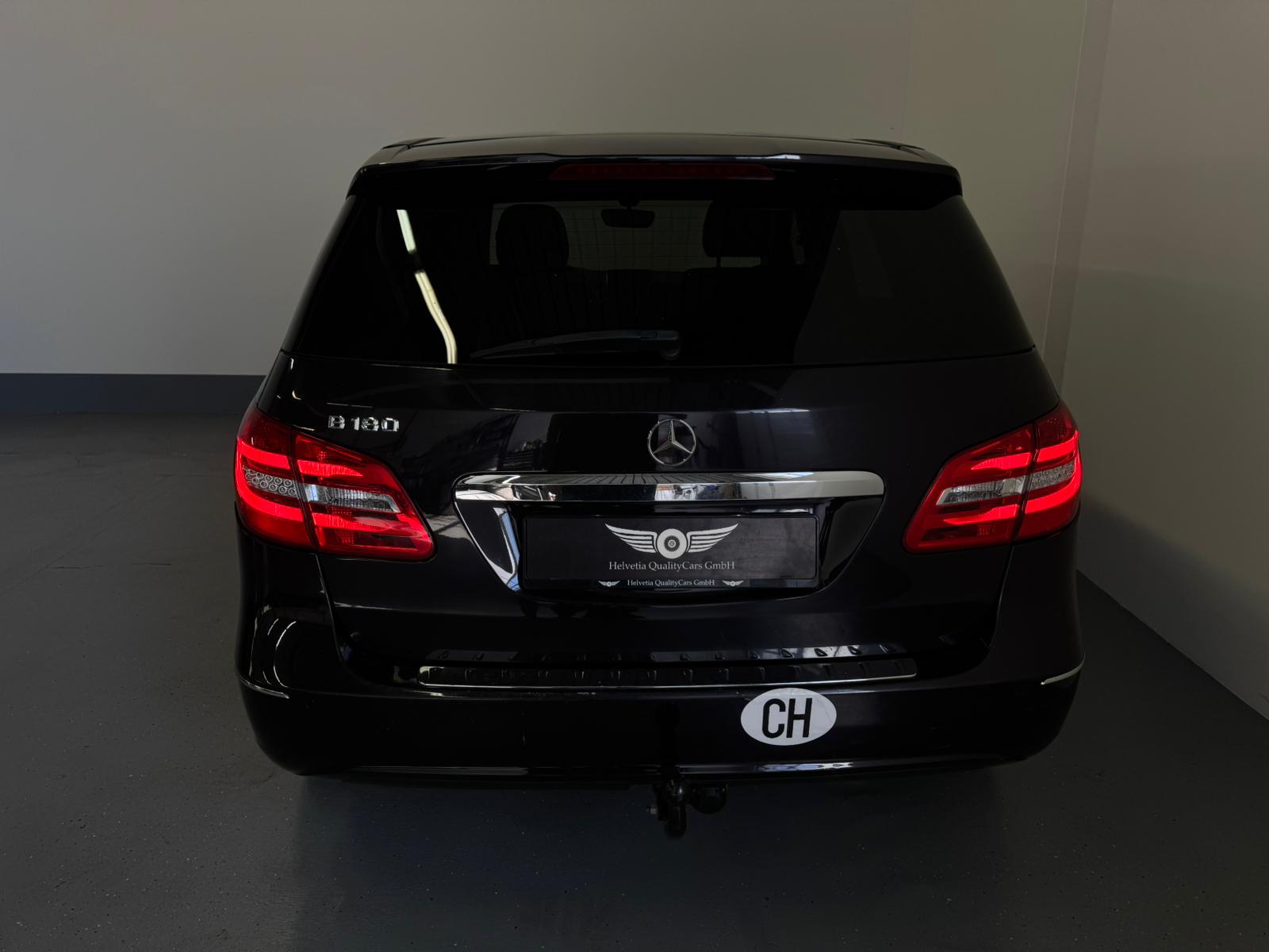 MERCEDES-BENZ B 180 7G-DCT-image-11