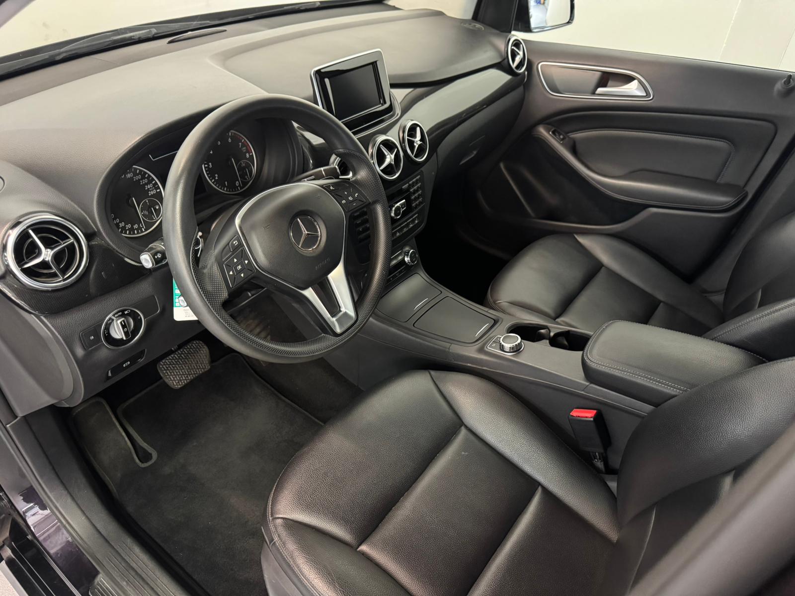 MERCEDES-BENZ B 180 7G-DCT-image-14