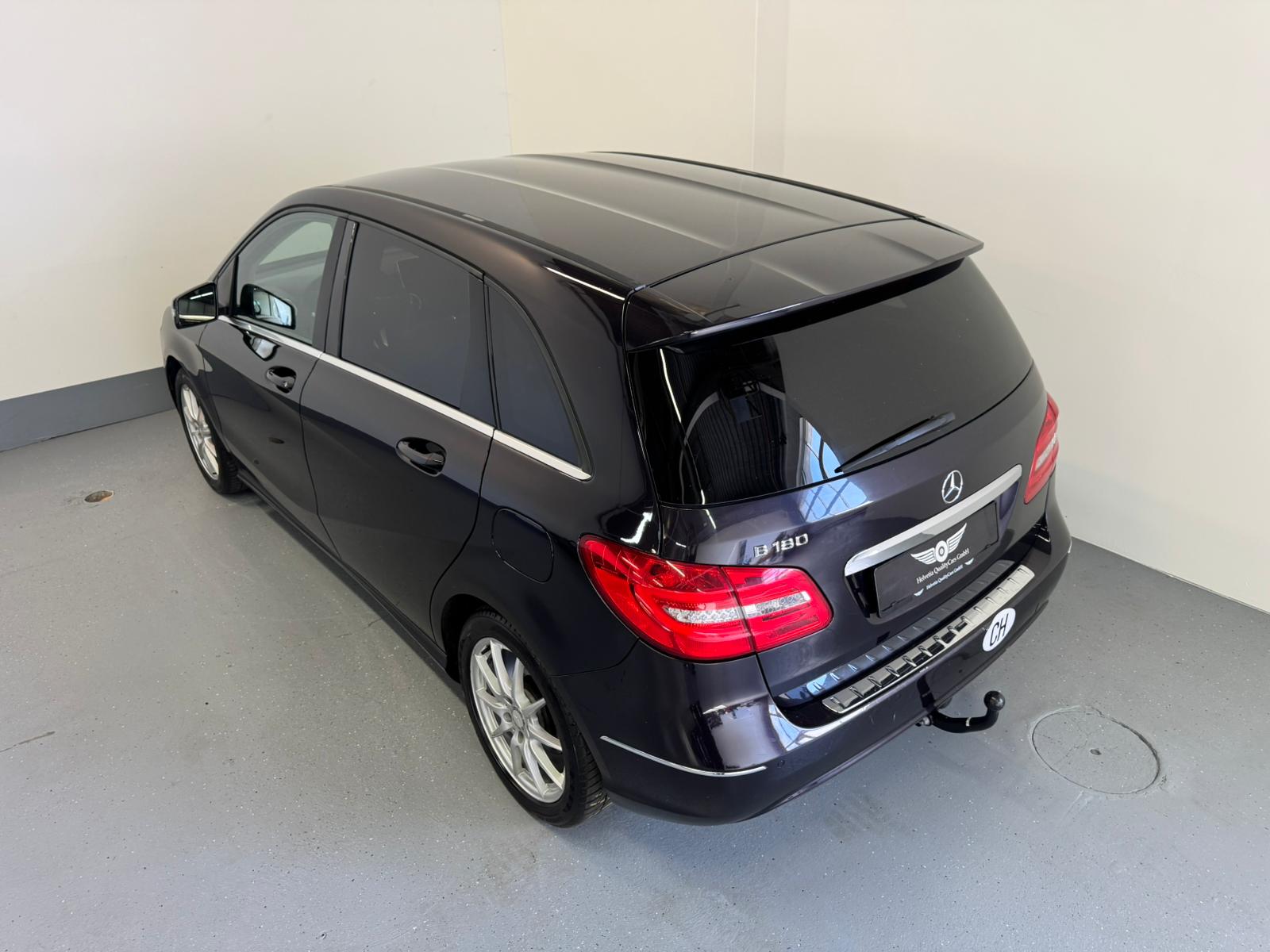 MERCEDES-BENZ B 180 7G-DCT-image-7
