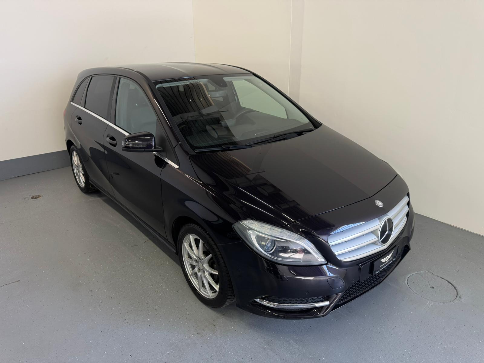 MERCEDES-BENZ B 180 7G-DCT-image-0