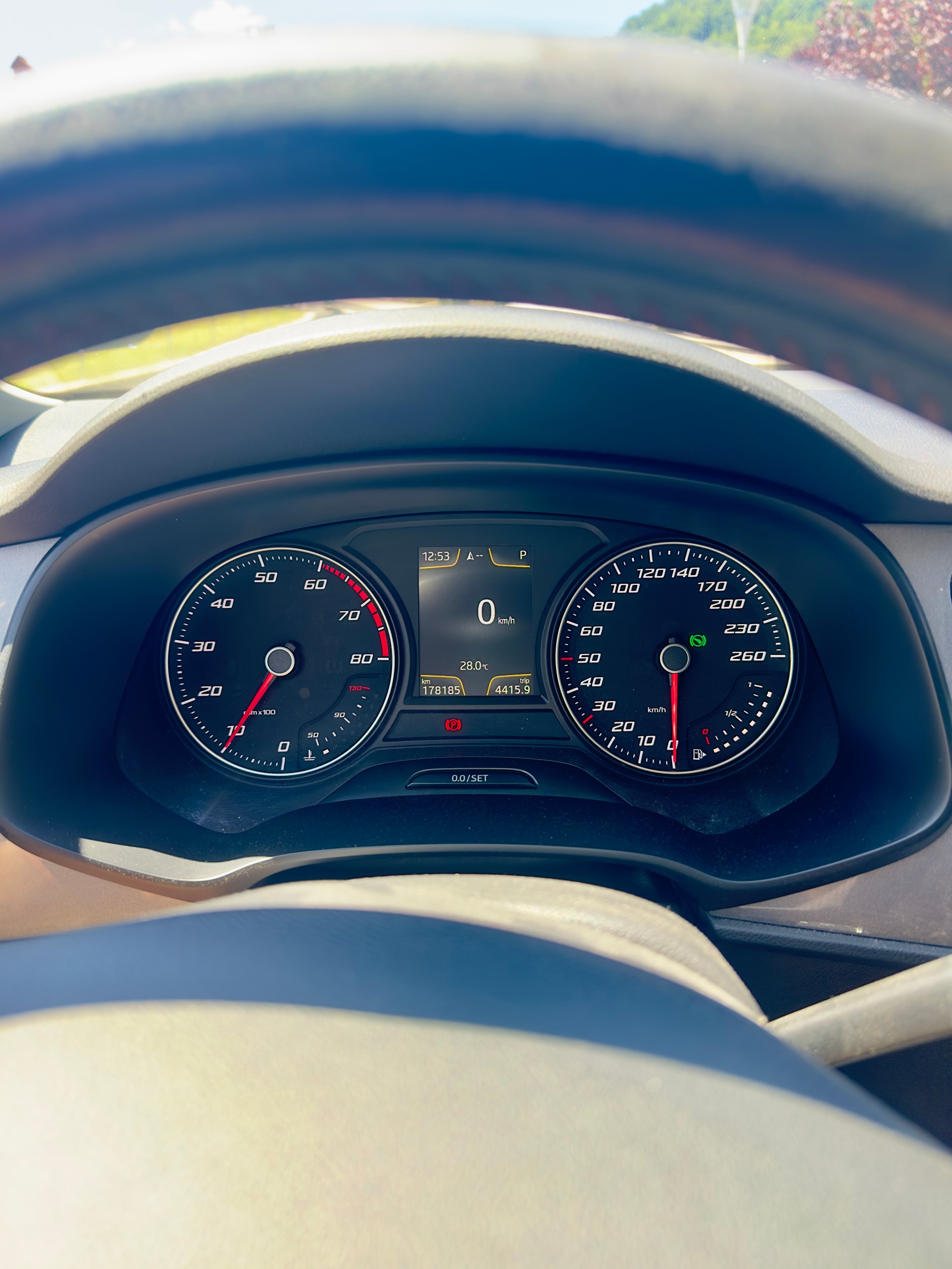 SEAT 1,4 TSI ST-image-3