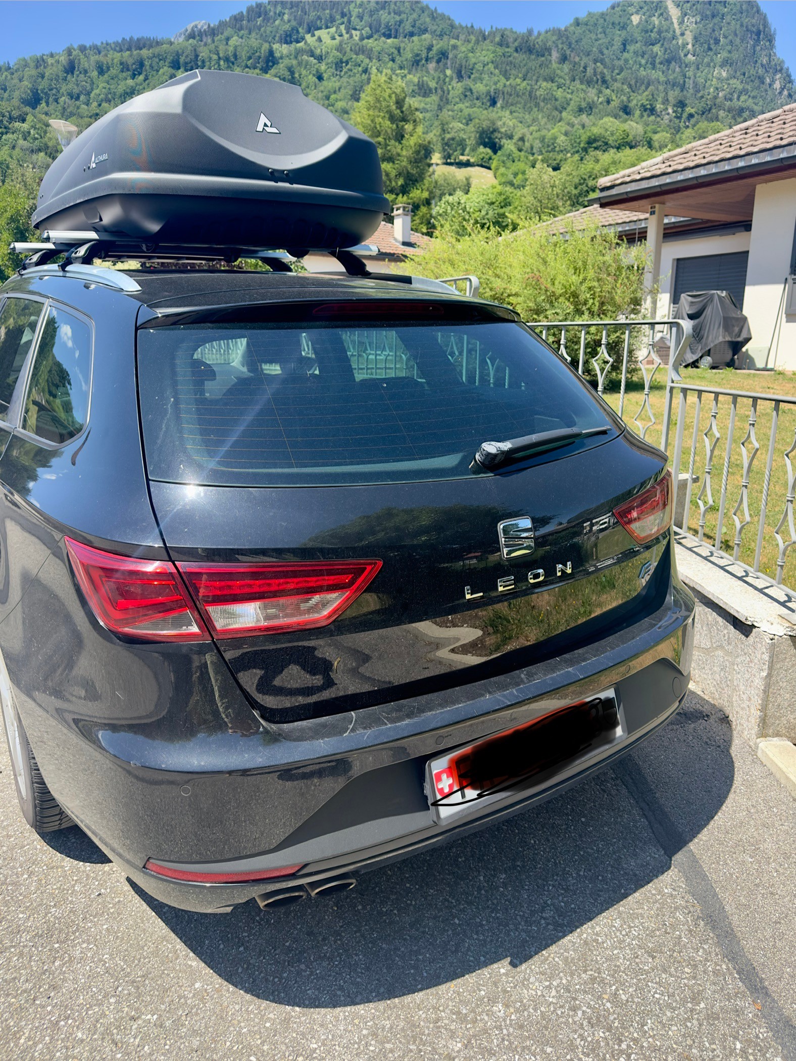 SEAT 1,4 TSI ST-image-2