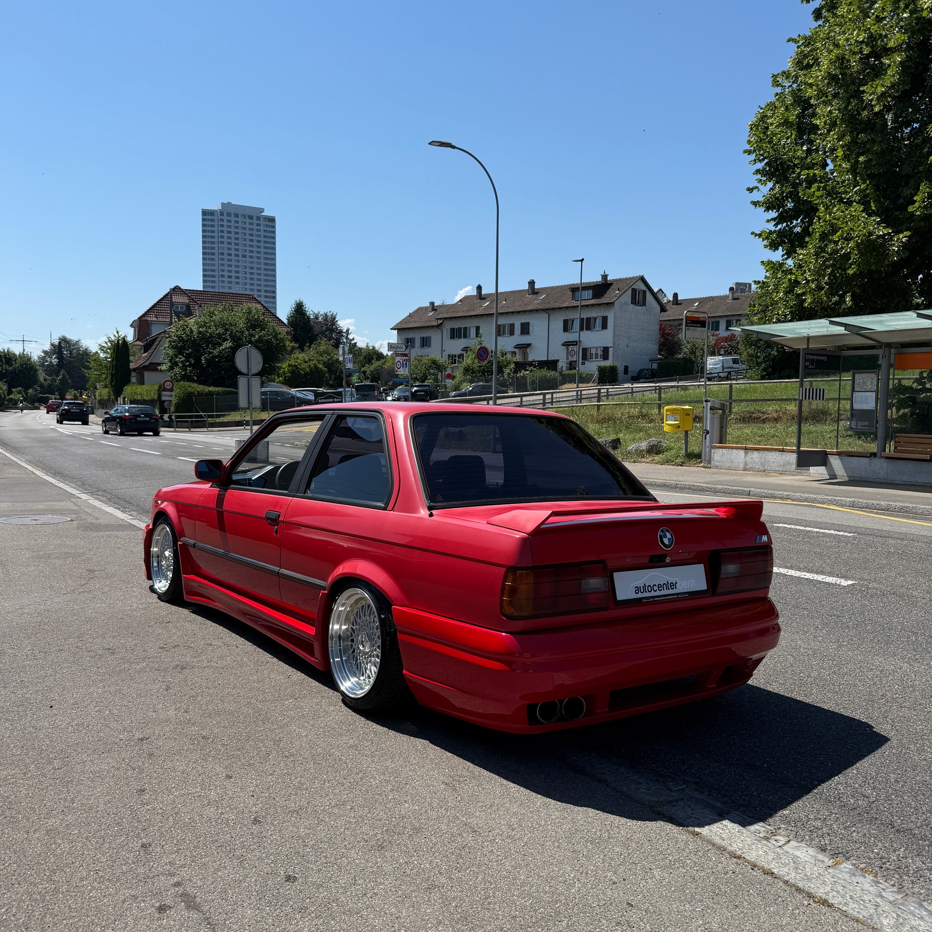BMW 318i-image-4