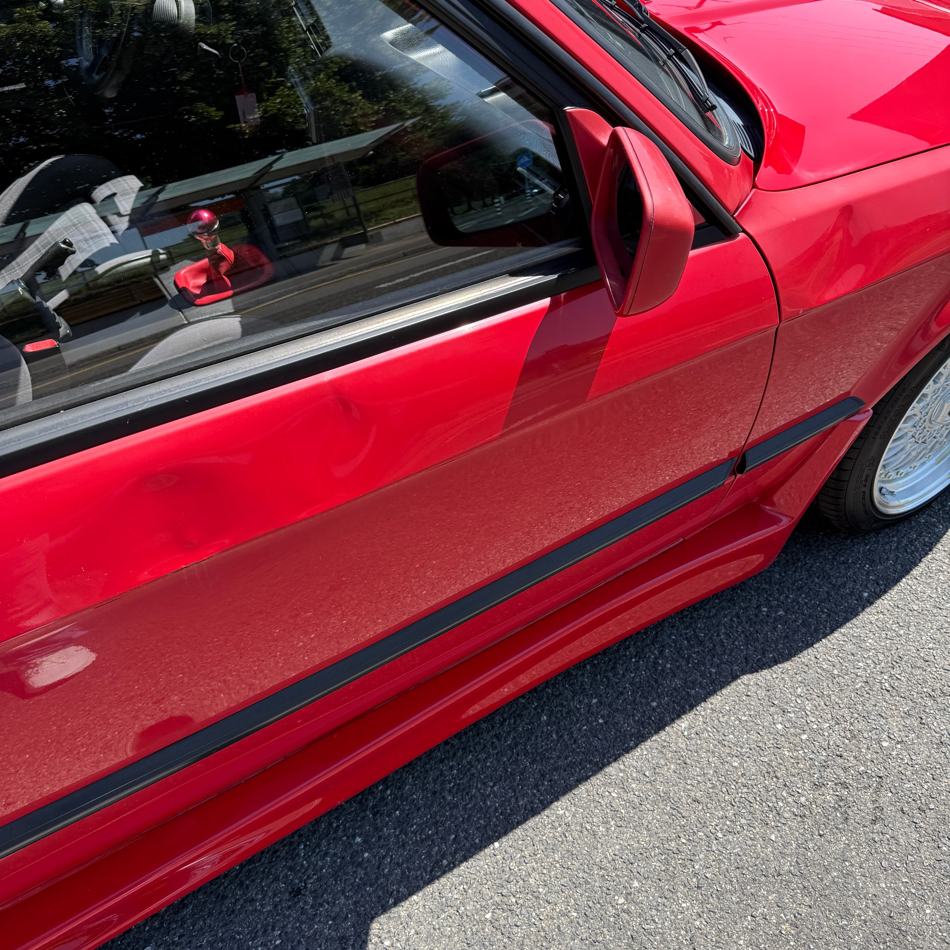 BMW 318i-image-14
