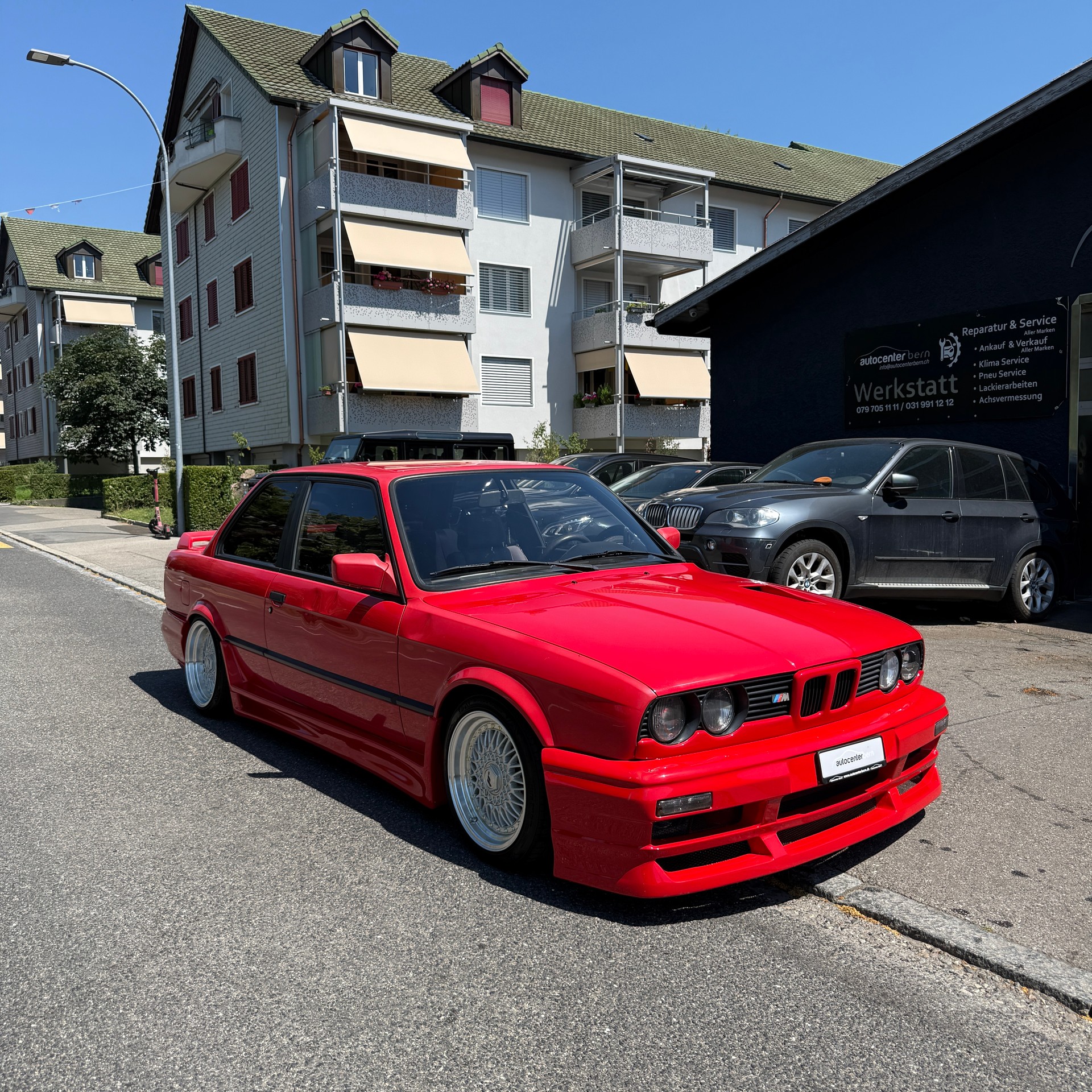 BMW 318i-image-0