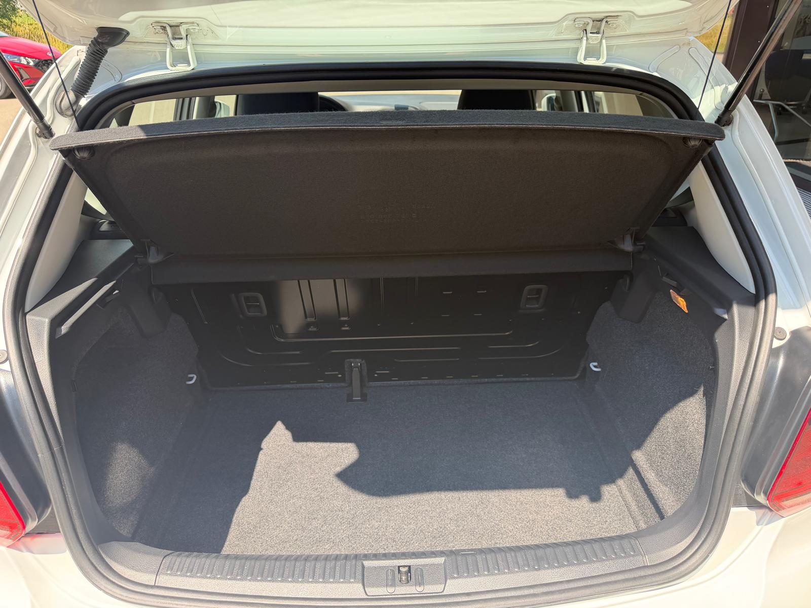 VW Polo 1.0 BMT Trendline-image-9