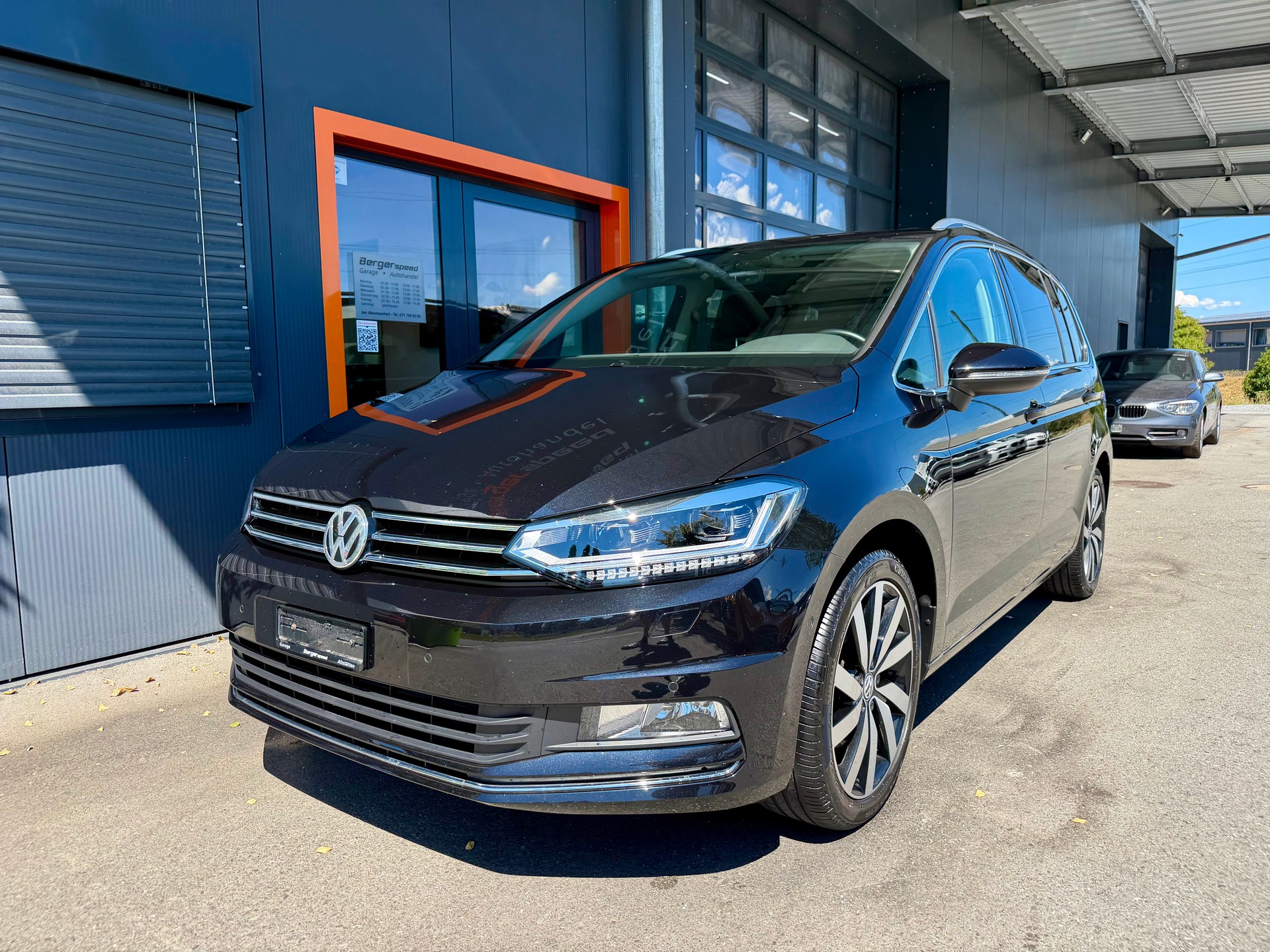 VW Touran 1.4 TSI BlueMotion Technology Highline DSG-image-3
