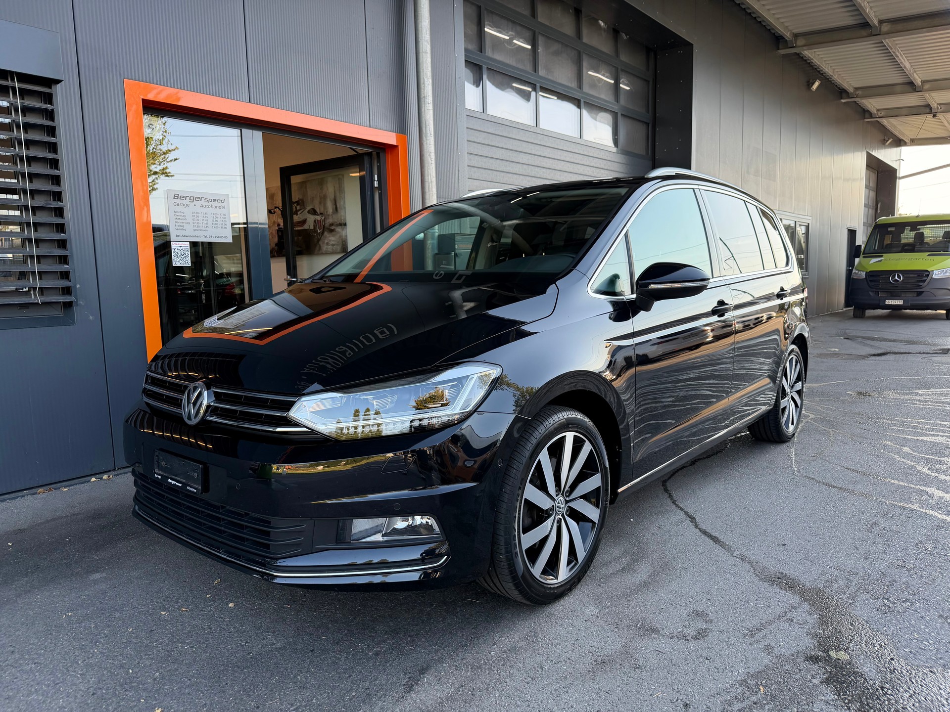 VW Touran 1.4 TSI BlueMotion Technology Highline DSG-image-3