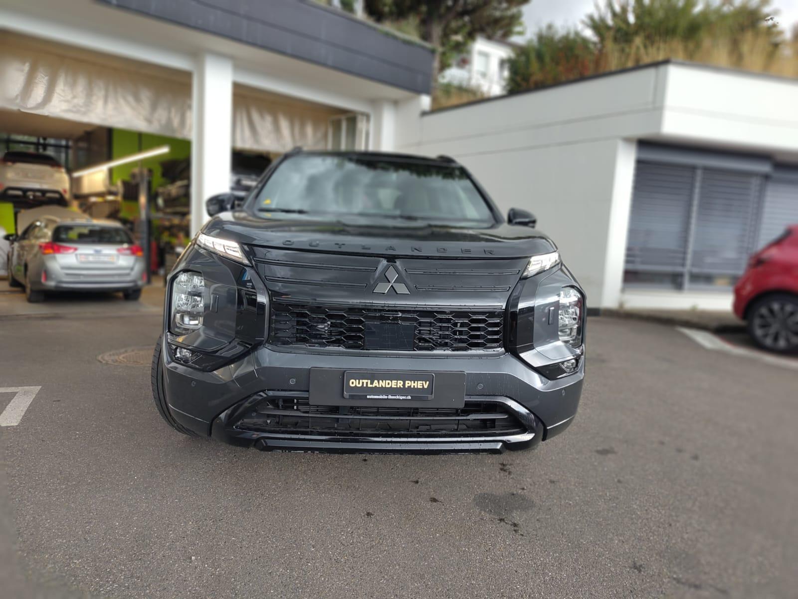 MITSUBISHI Outlander 2.4 PHEV Sport 4x4-image-2