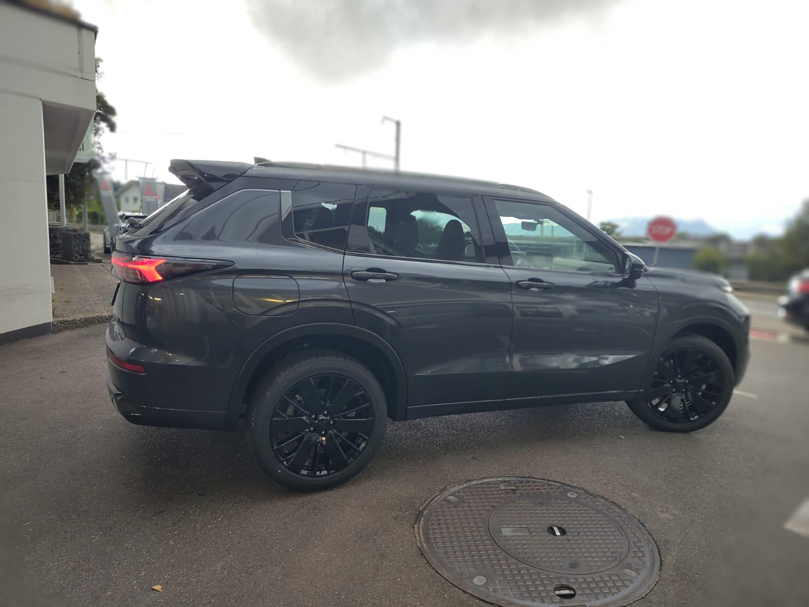 MITSUBISHI Outlander 2.4 PHEV Sport 4x4-image-7
