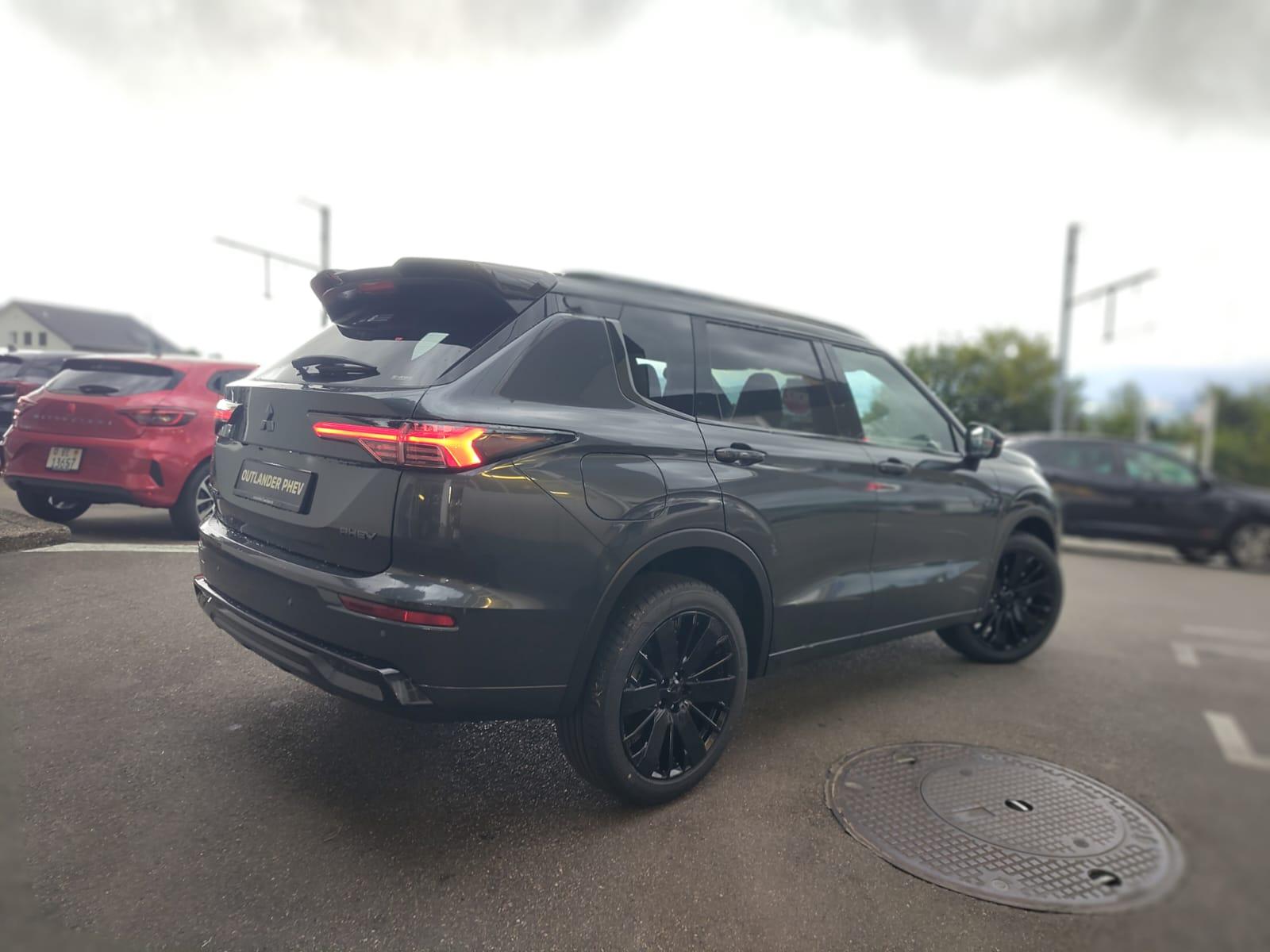 MITSUBISHI Outlander 2.4 PHEV Sport 4x4-image-4