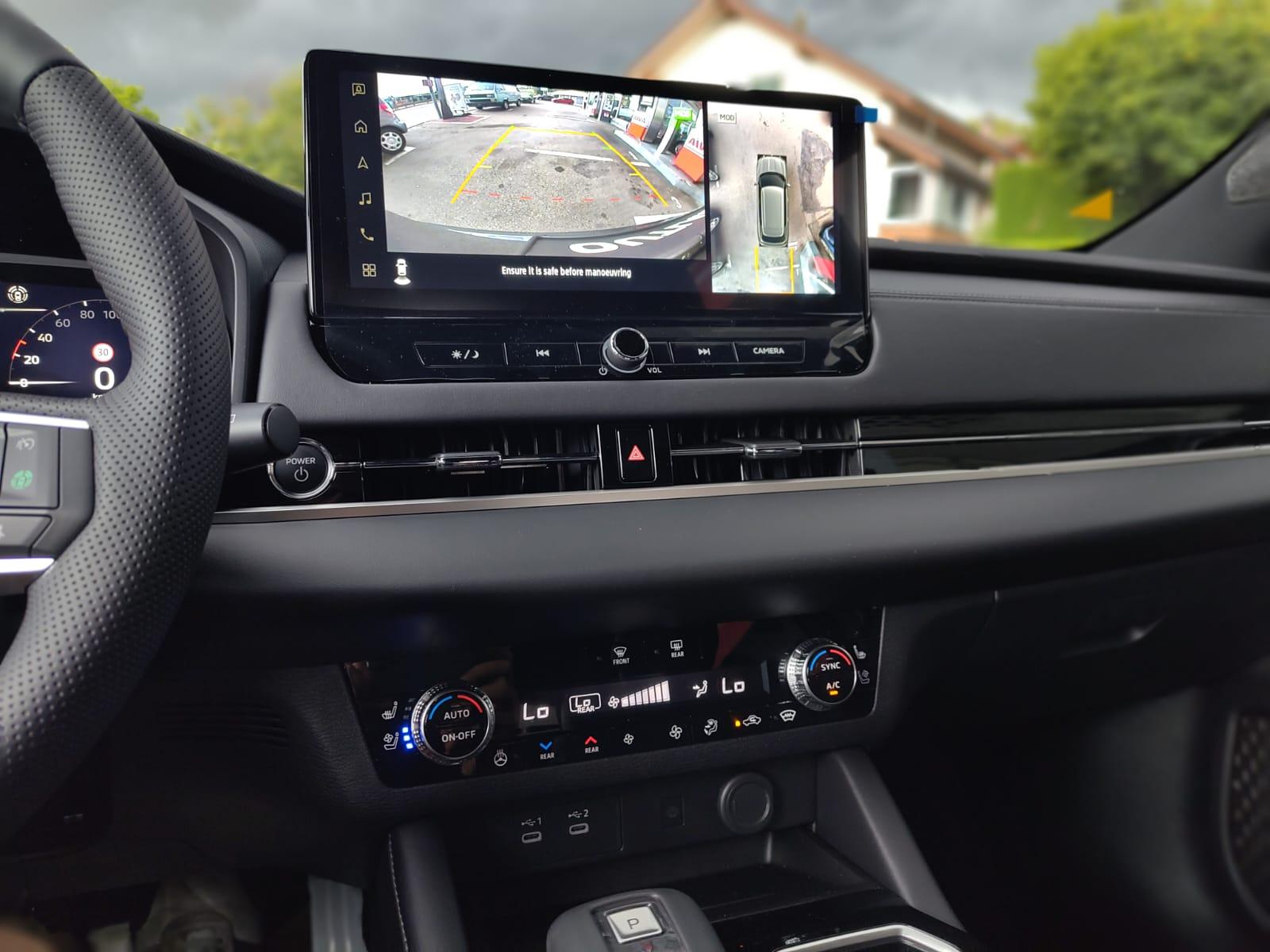 MITSUBISHI Outlander 2.4 PHEV Sport 4x4-image-14