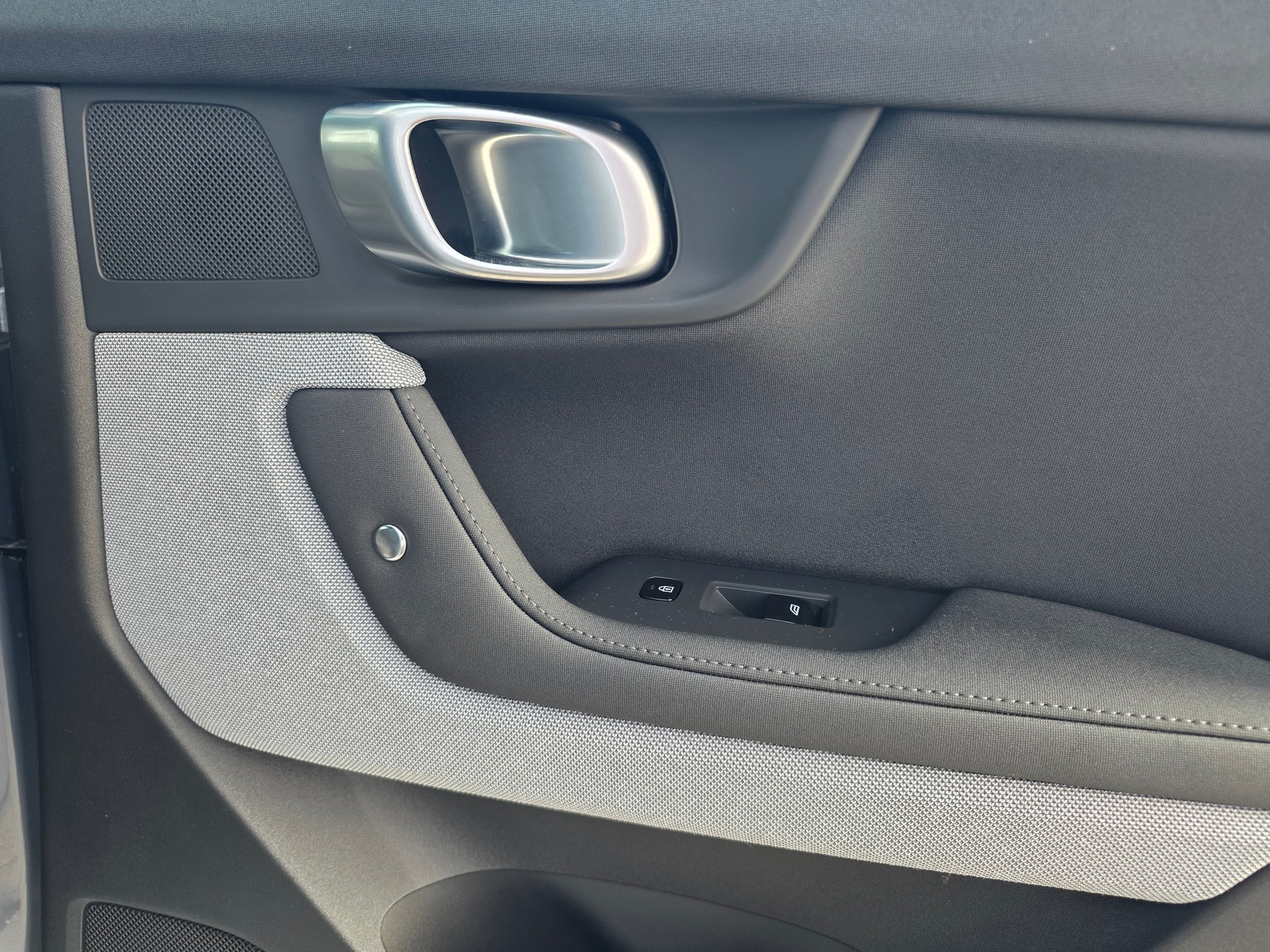 POLESTAR Polestar 2 Long Range Dual 78 kWh MY23 * PERFORMANCE FELGEN -PLUS PAKET -KEYLESS -HARMAN KARDON -GARANTIE BIS 05.2030-image-20