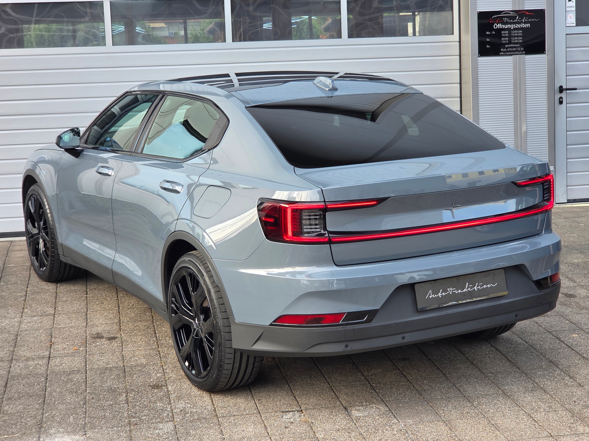 POLESTAR Polestar 2 Long Range Dual 78 kWh MY23 * PERFORMANCE FELGEN -PLUS PAKET -KEYLESS -HARMAN KARDON -GARANTIE BIS 05.2030-image-4