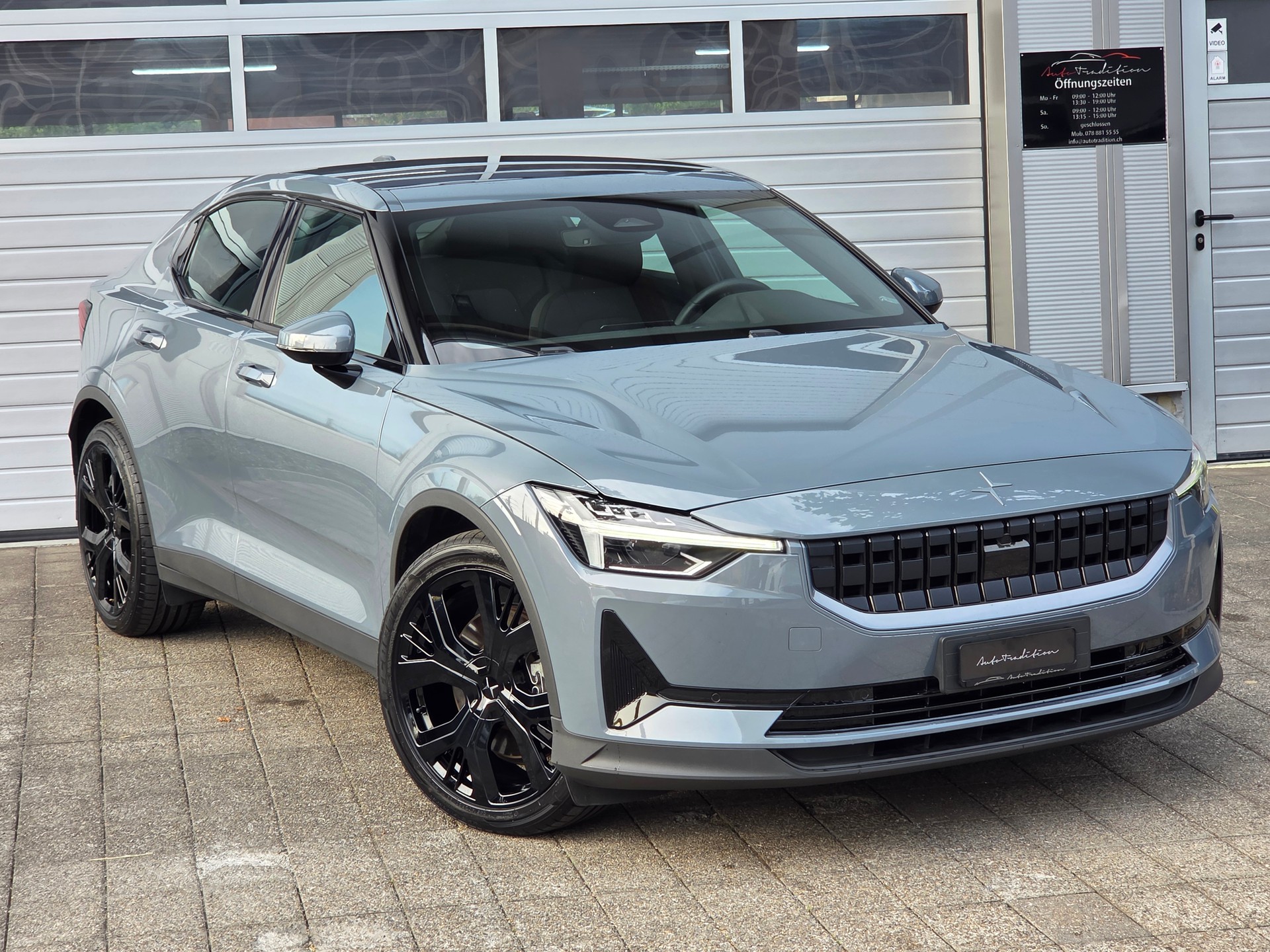 POLESTAR Polestar 2 Long Range Dual 78 kWh MY23 * PERFORMANCE FELGEN -PLUS PAKET -KEYLESS -HARMAN KARDON -GARANTIE BIS 05.2030-image-0