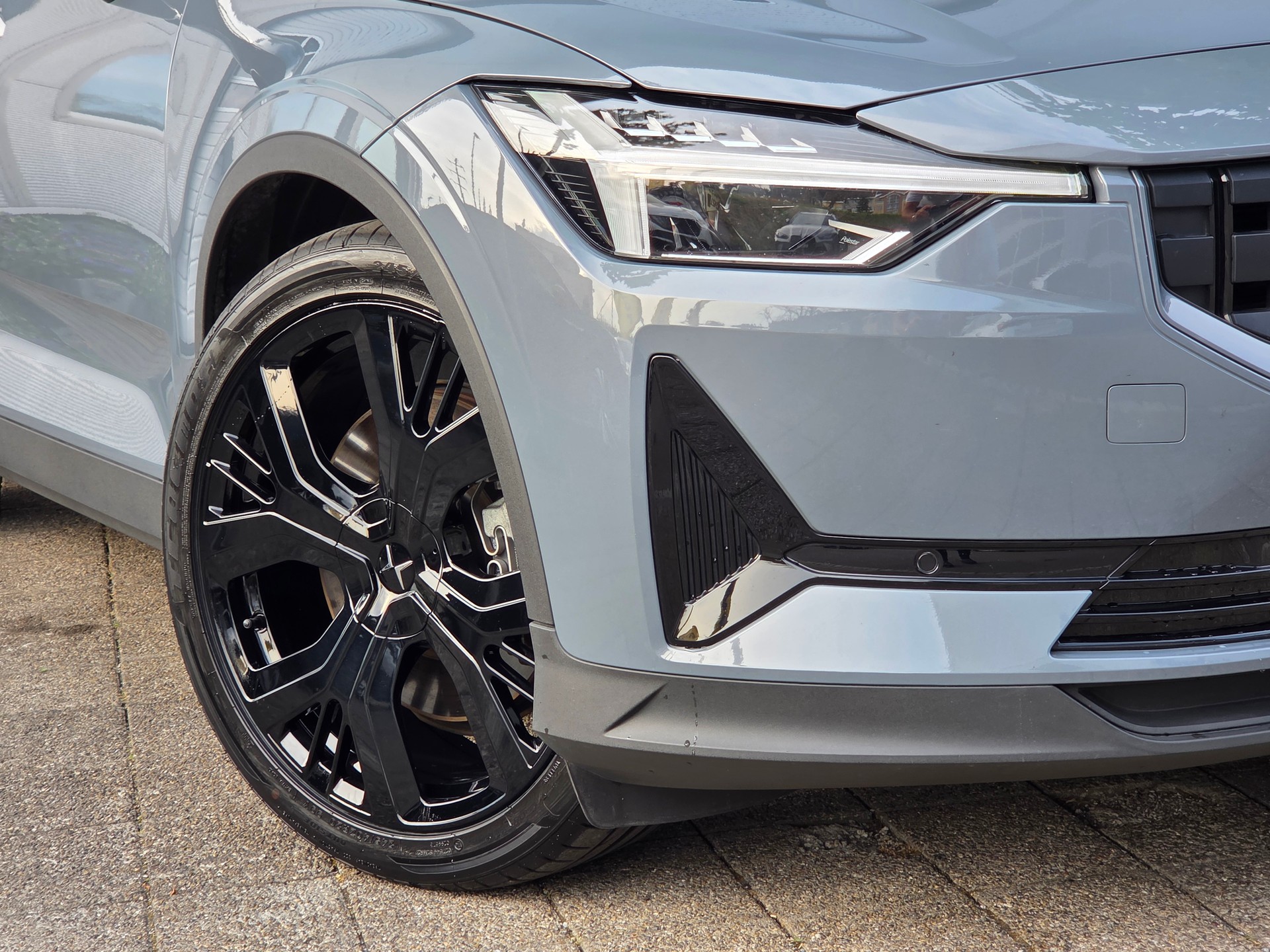 POLESTAR Polestar 2 Long Range Dual 78 kWh MY23 * PERFORMANCE FELGEN -PLUS PAKET -KEYLESS -HARMAN KARDON -GARANTIE BIS 05.2030-image-2