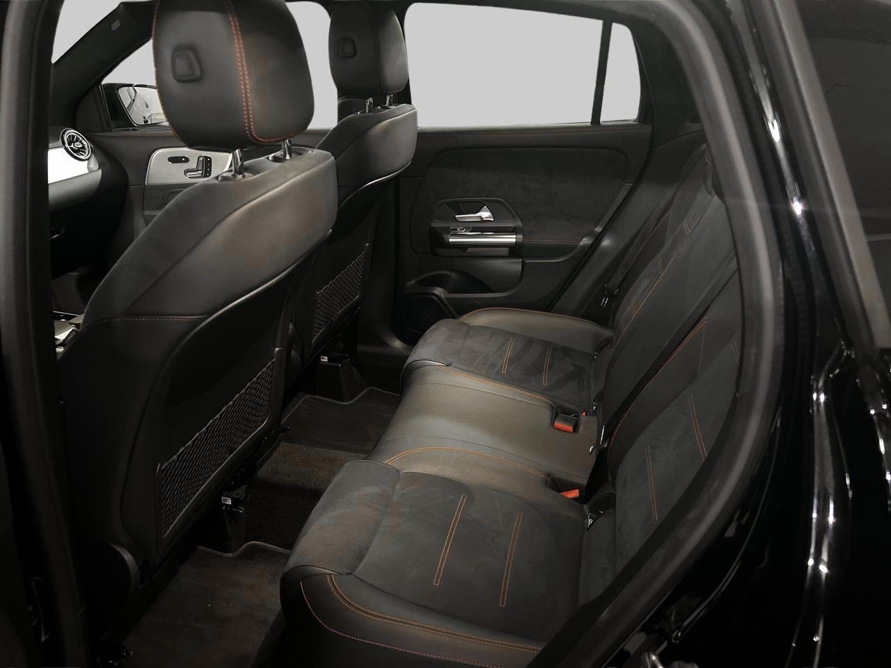 MERCEDES-BENZ GLA 35 AMG 4matic-image-12