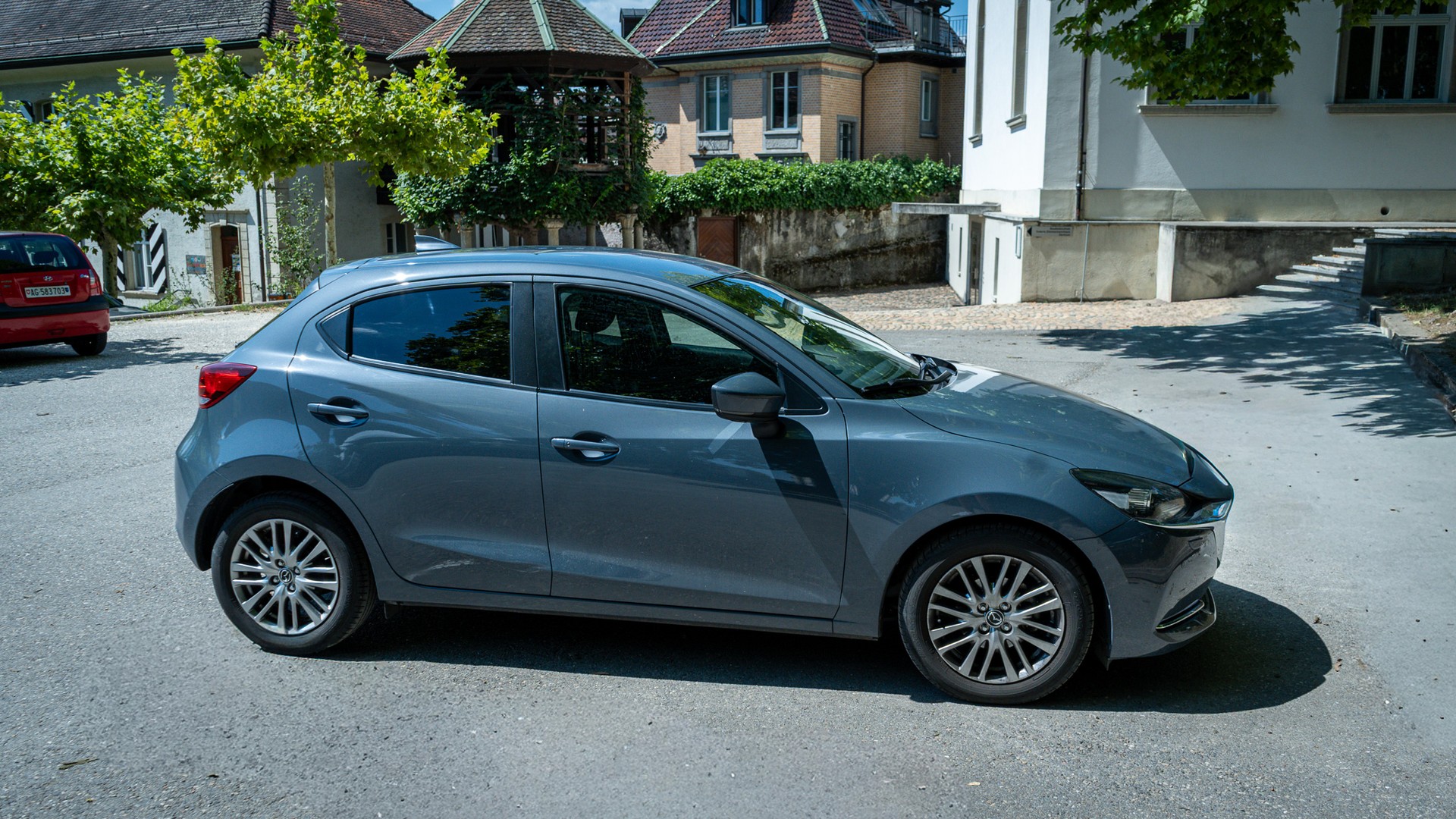 MAZDA 1.5 90 Revolution-image-1