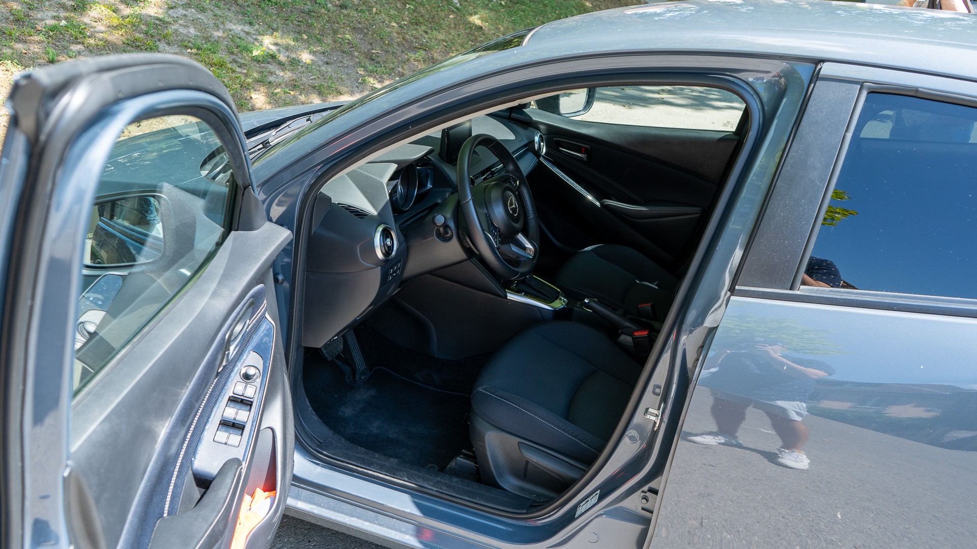 MAZDA 1.5 90 Revolution-image-2
