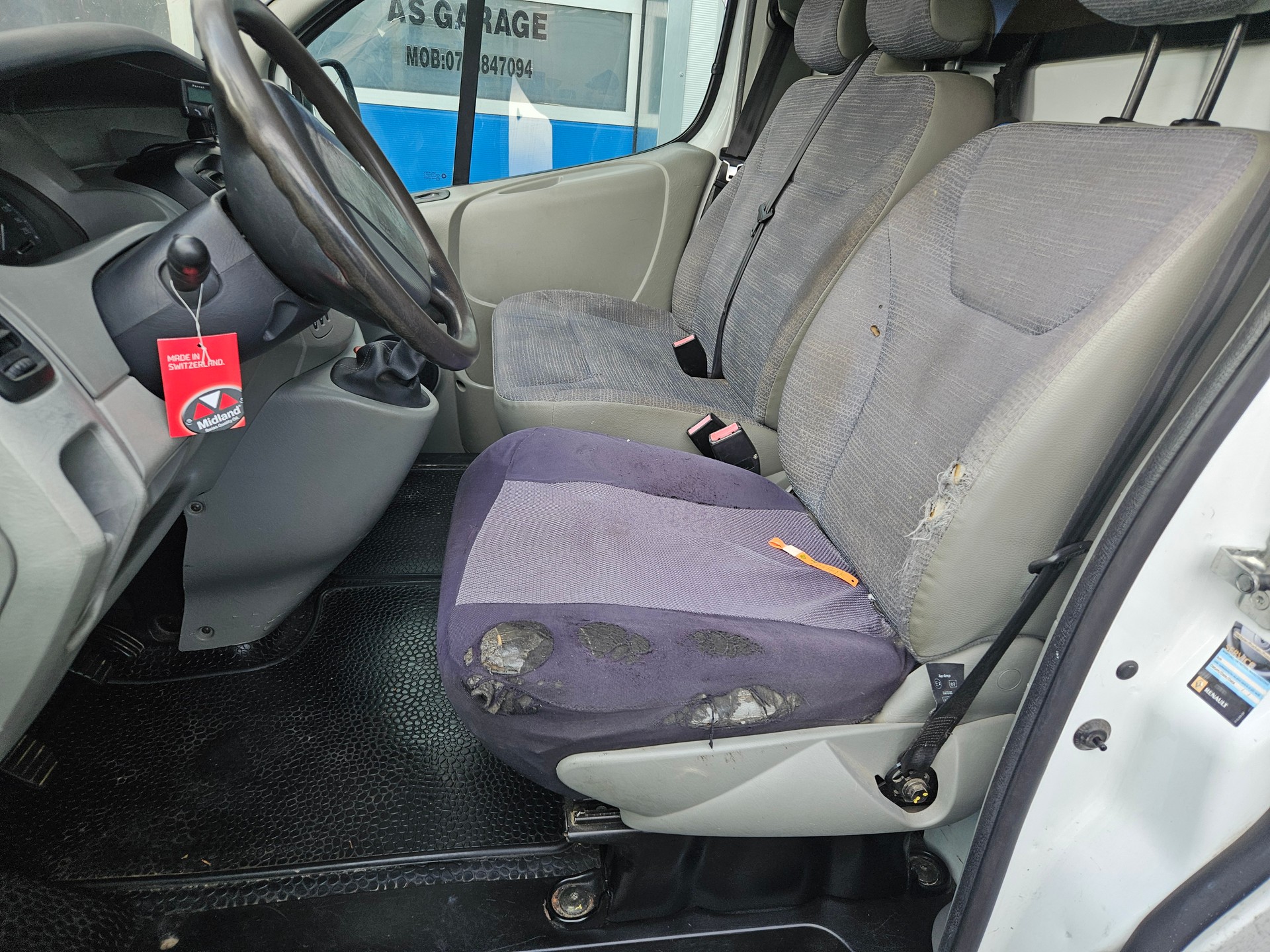 RENAULT Trafic 2.5 dCi 2.9t L2H1-image-7