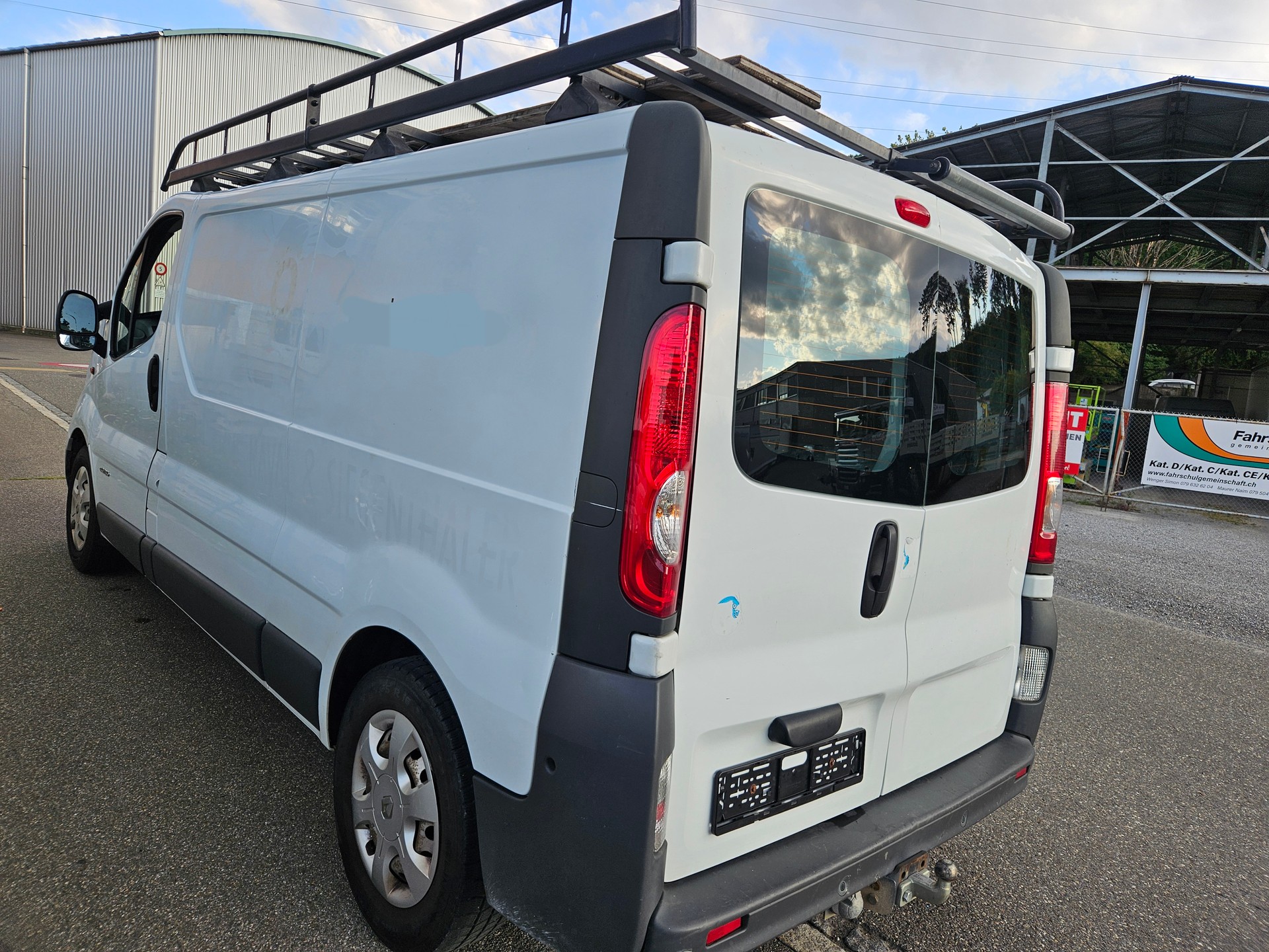 RENAULT Trafic 2.5 dCi 2.9t L2H1-image-6