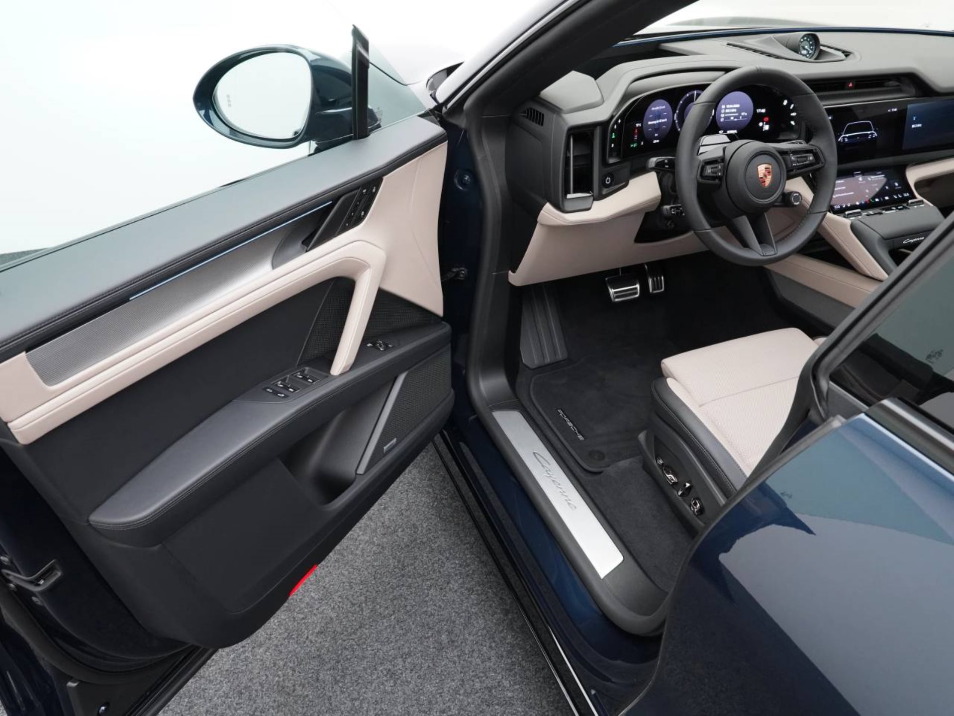 PORSCHE Cayenne Electric-image-3