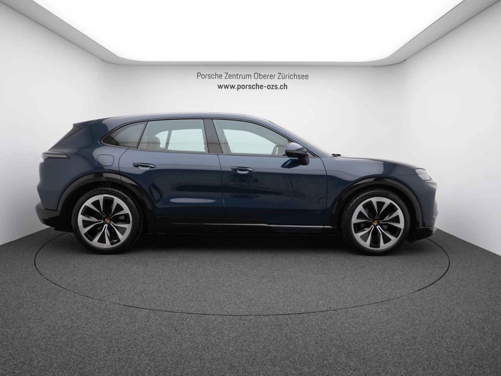 PORSCHE Cayenne Electric-image-7