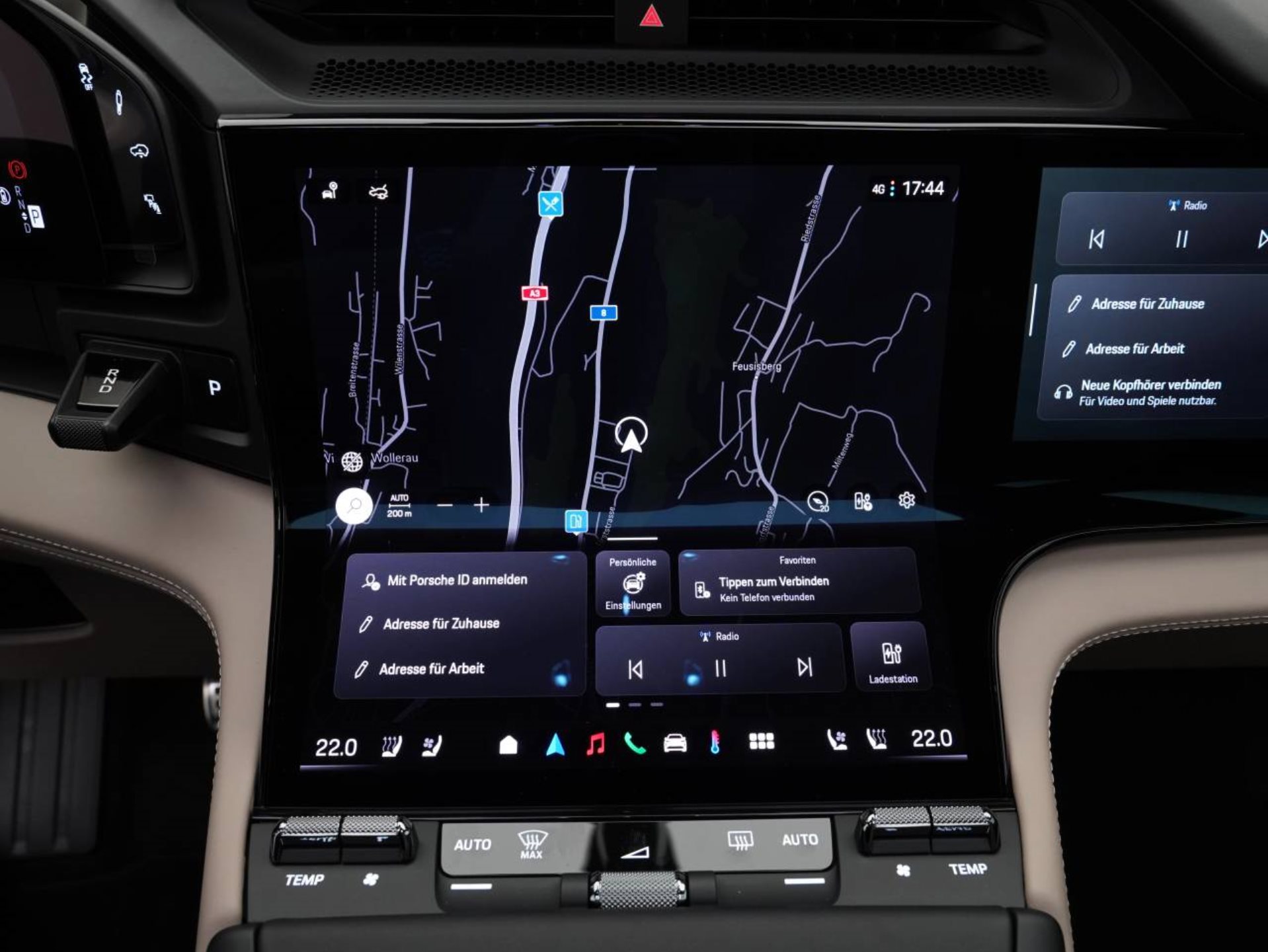 PORSCHE Cayenne Electric-image-18