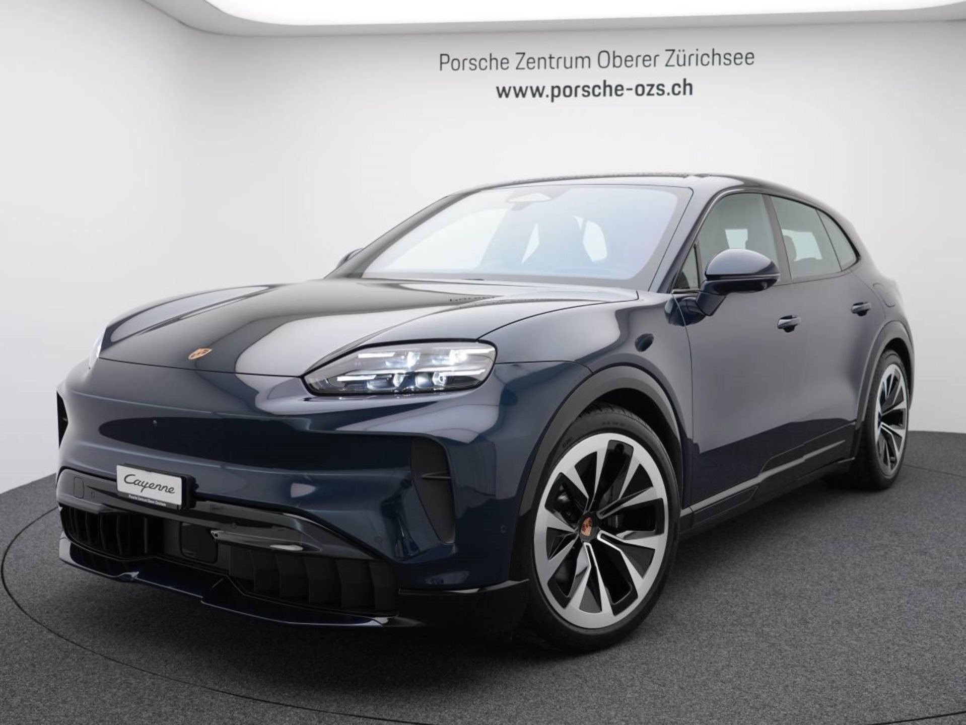 PORSCHE Cayenne Electric-image-0