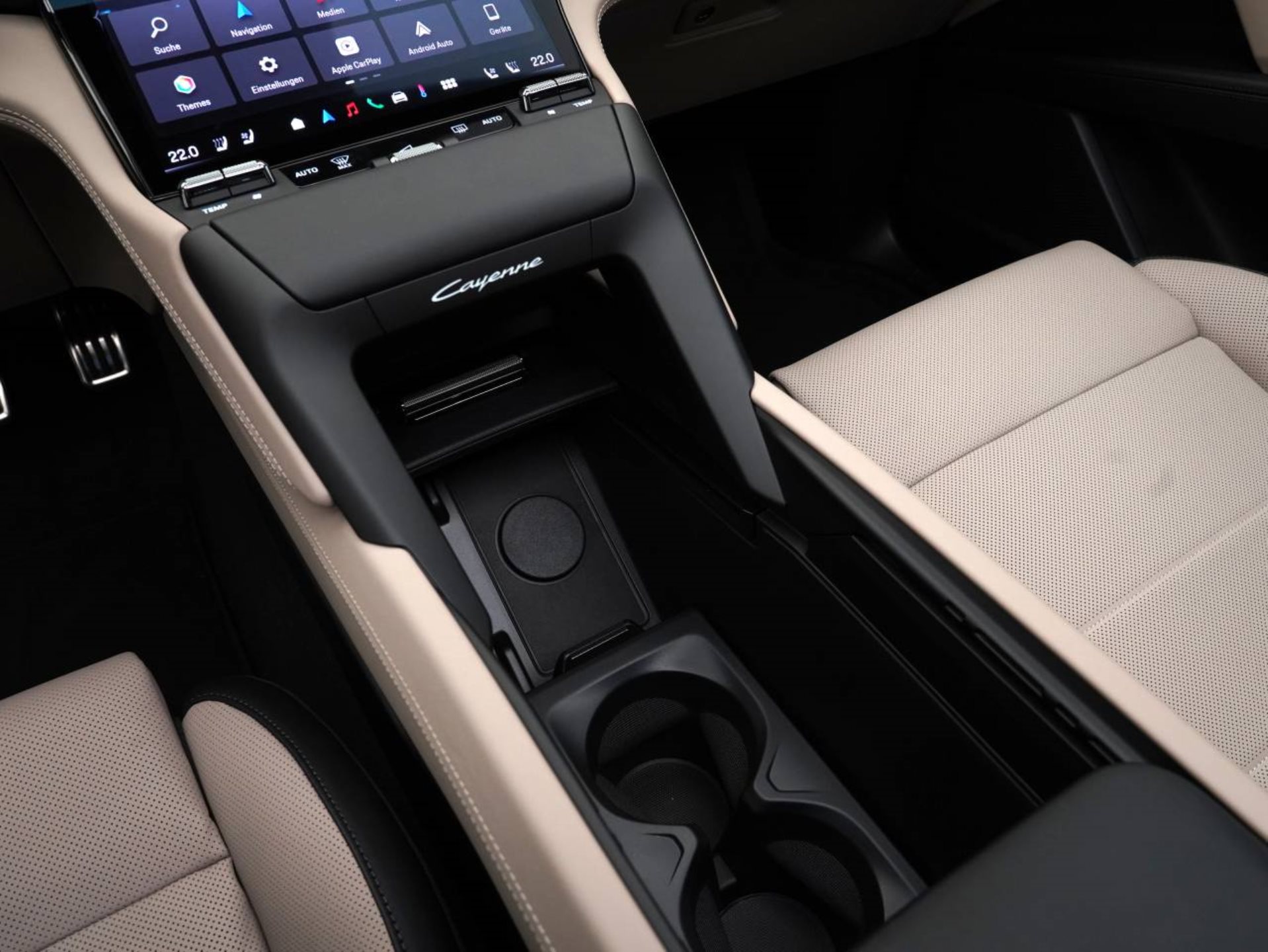 PORSCHE Cayenne Electric-image-19