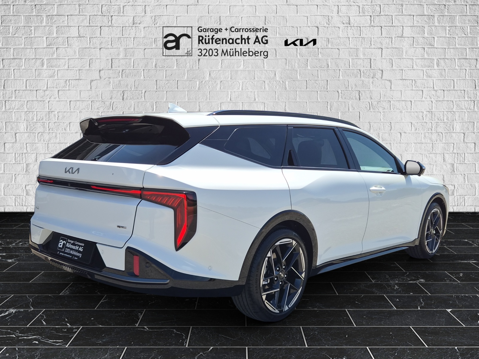 KIA K4 SW 1.6 T-GDi GT-Line-showroom-element-1