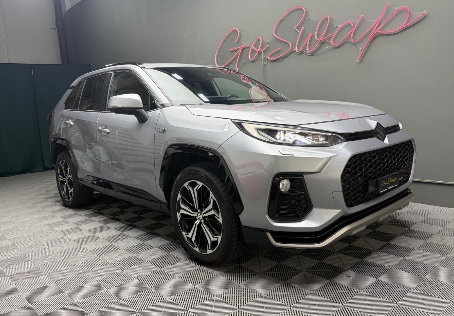 SUZUKI Across 2.5 Plug-in-Hybrid Compact Top E-CVT