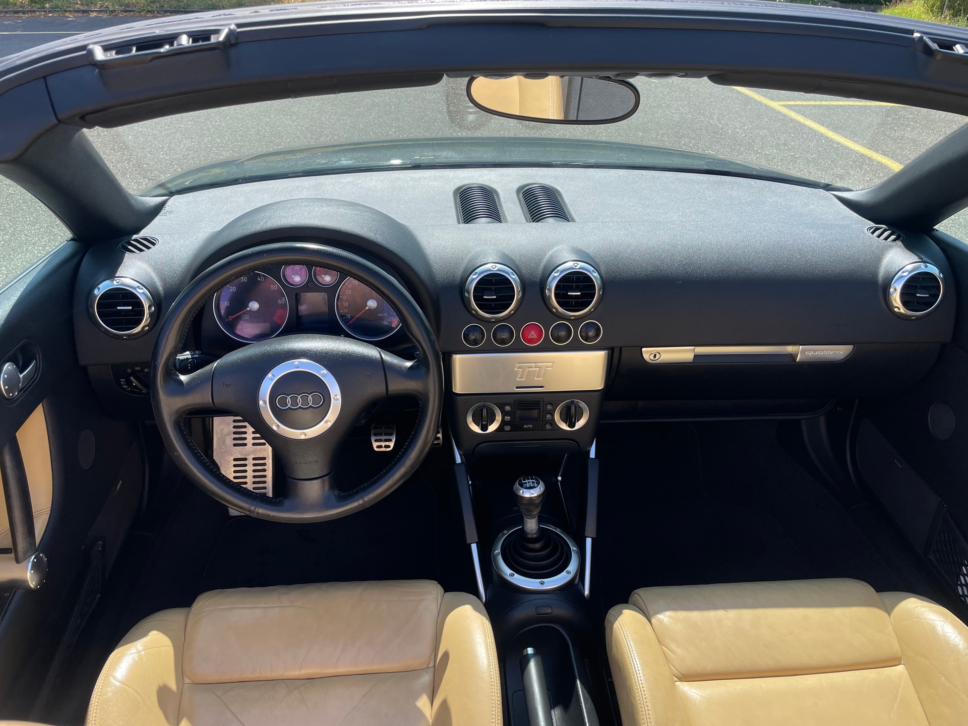 AUDI TT Roadster 1.8 T quattro-image-10