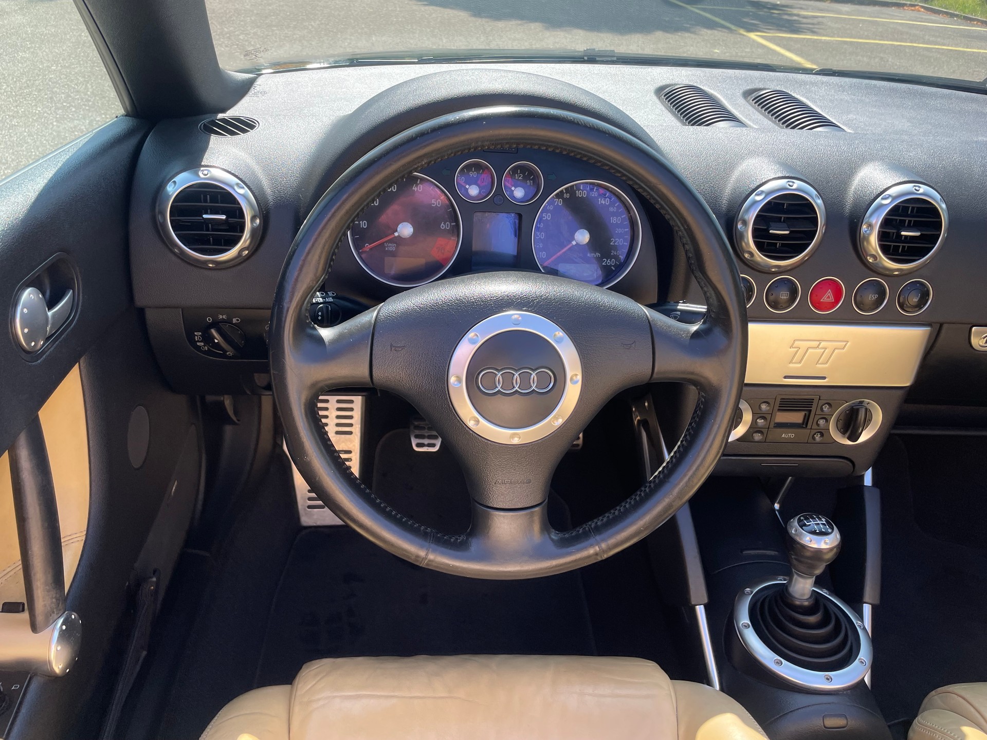 AUDI TT Roadster 1.8 T quattro-image-11