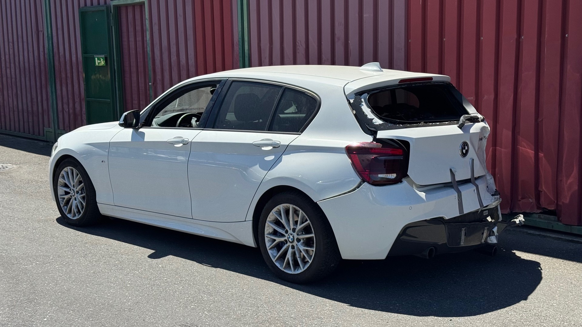 BMW M135i xDrive Steptronic-image-2