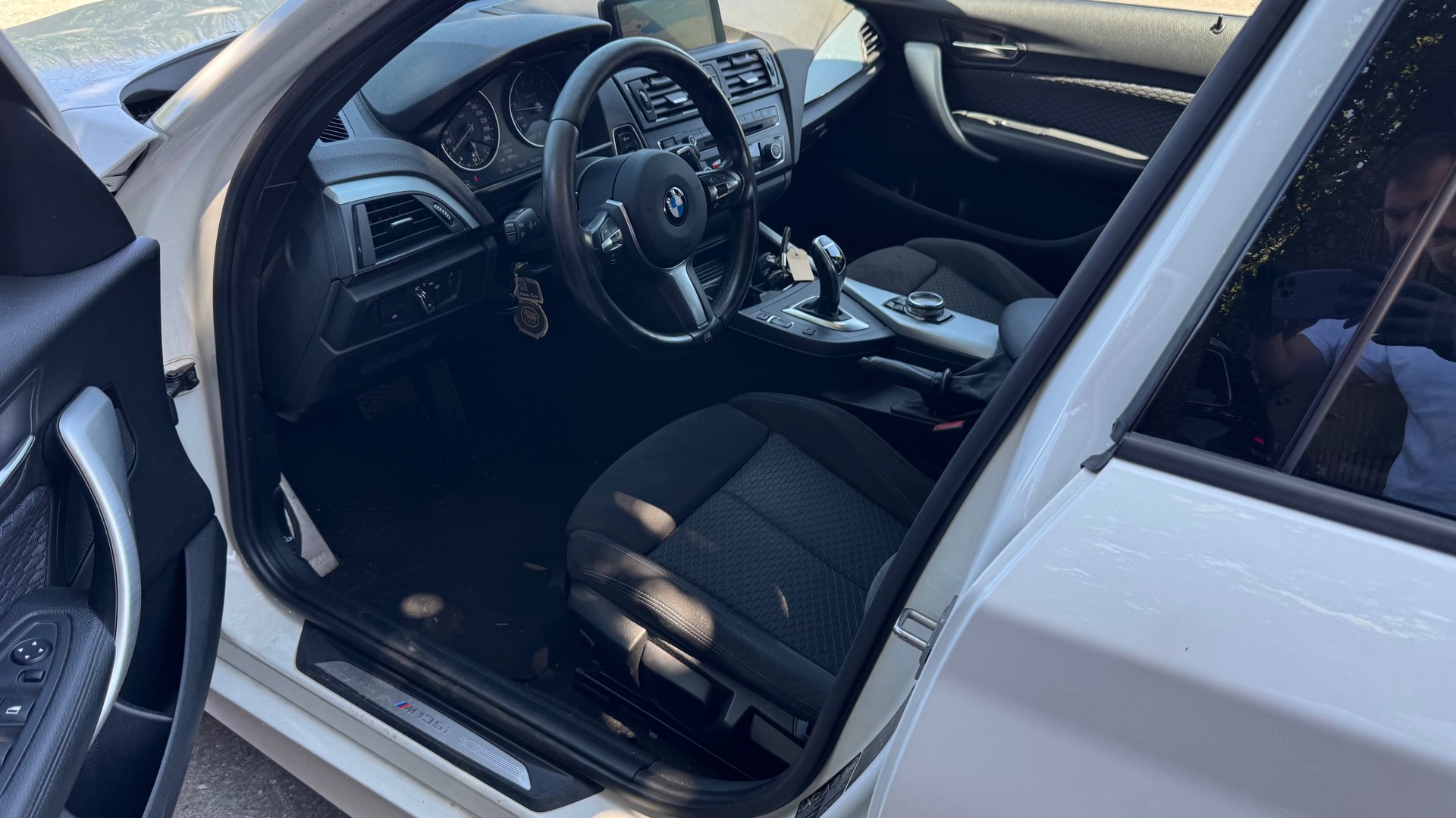 BMW M135i xDrive Steptronic-image-8