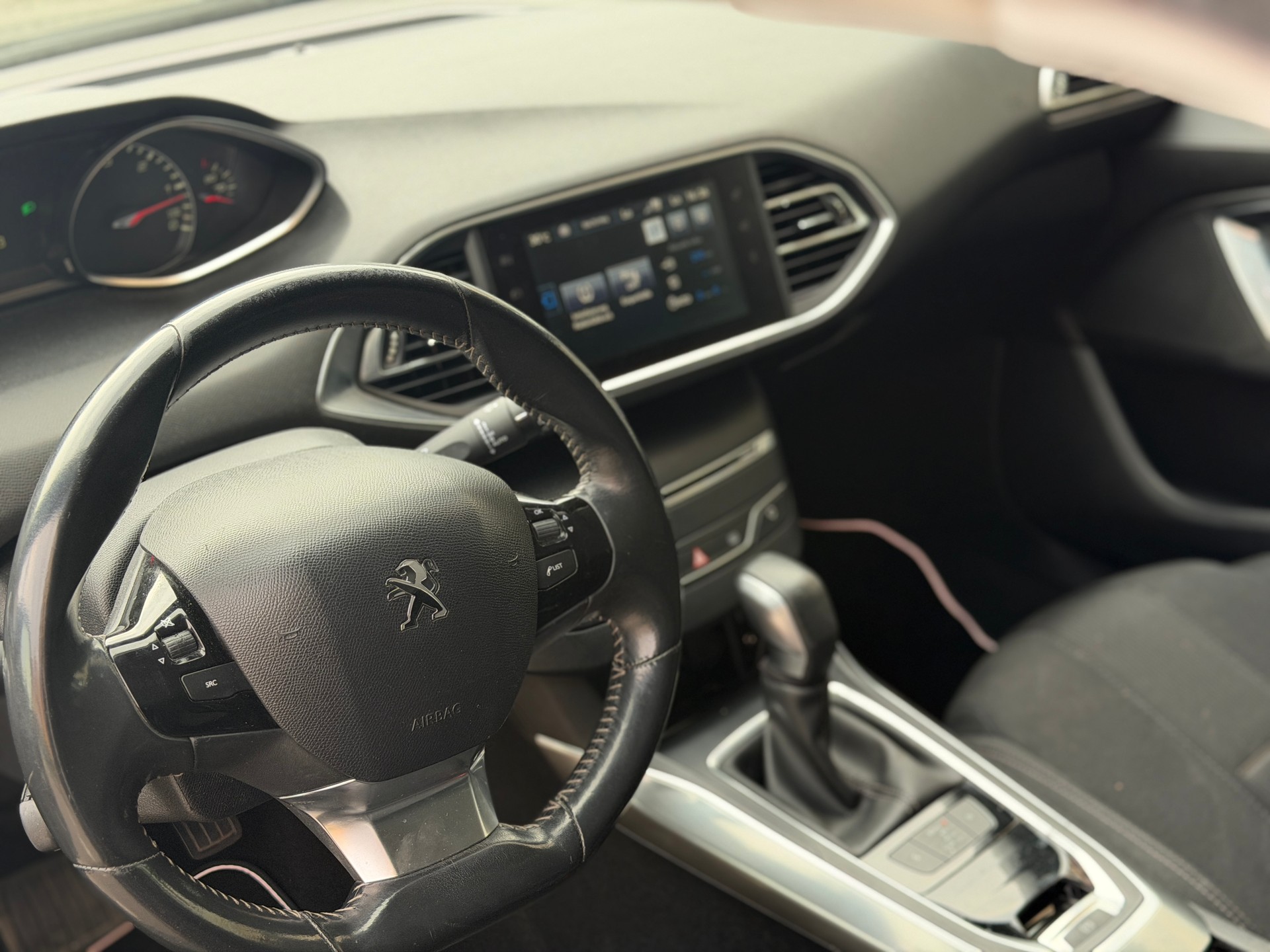 PEUGEOT 308 2.0 BlueHDI Active Automatic-image-17