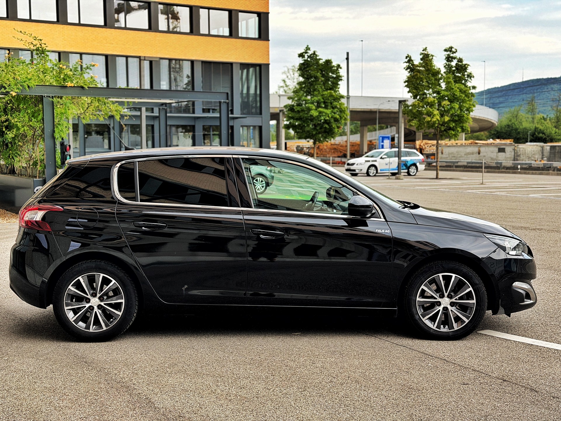 PEUGEOT 308 2.0 BlueHDI Active Automatic-image-4