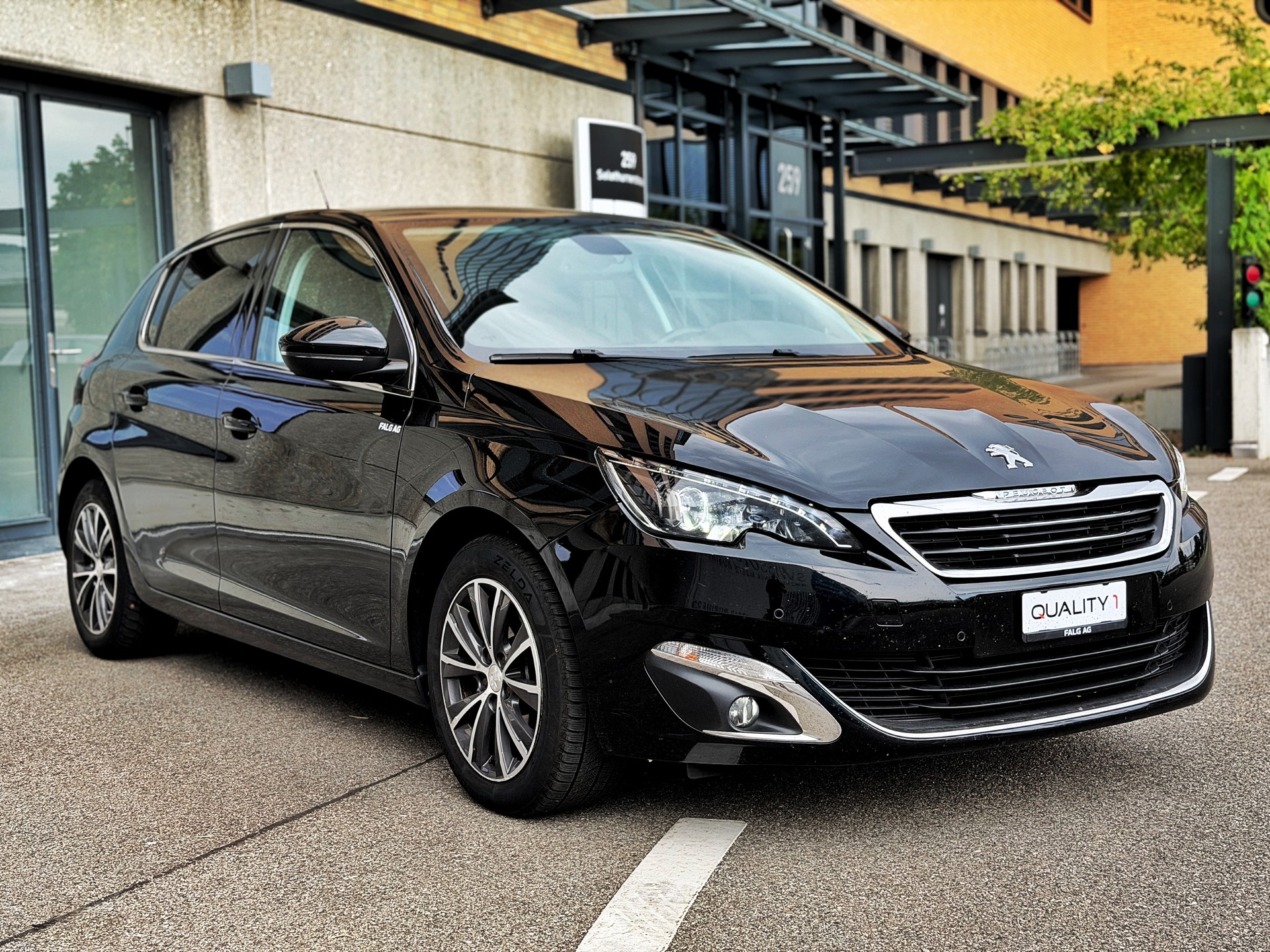 PEUGEOT 308 2.0 BlueHDI Active Automatic-image-3