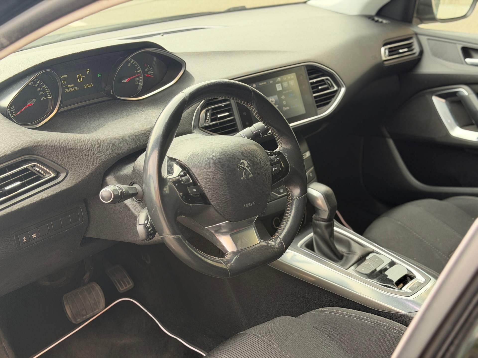 PEUGEOT 308 2.0 BlueHDI Active Automatic-image-14