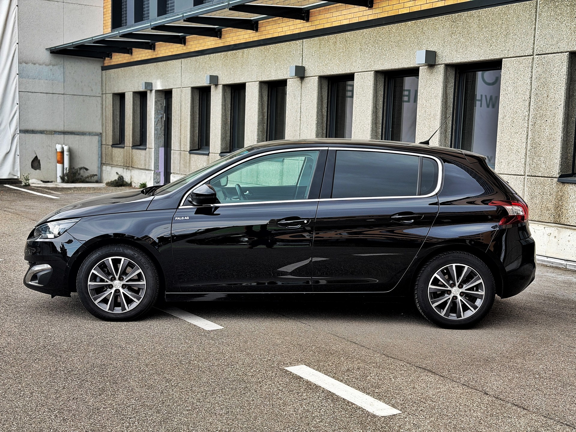 PEUGEOT 308 2.0 BlueHDI Active Automatic-image-1